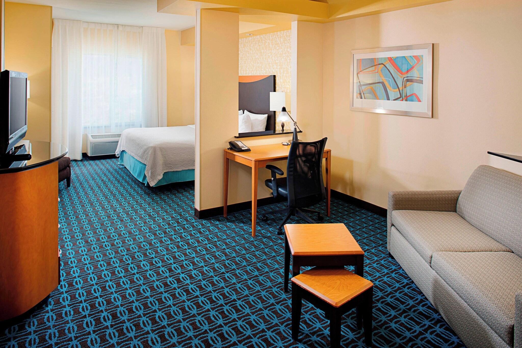 Studio Accessible King Size Bed