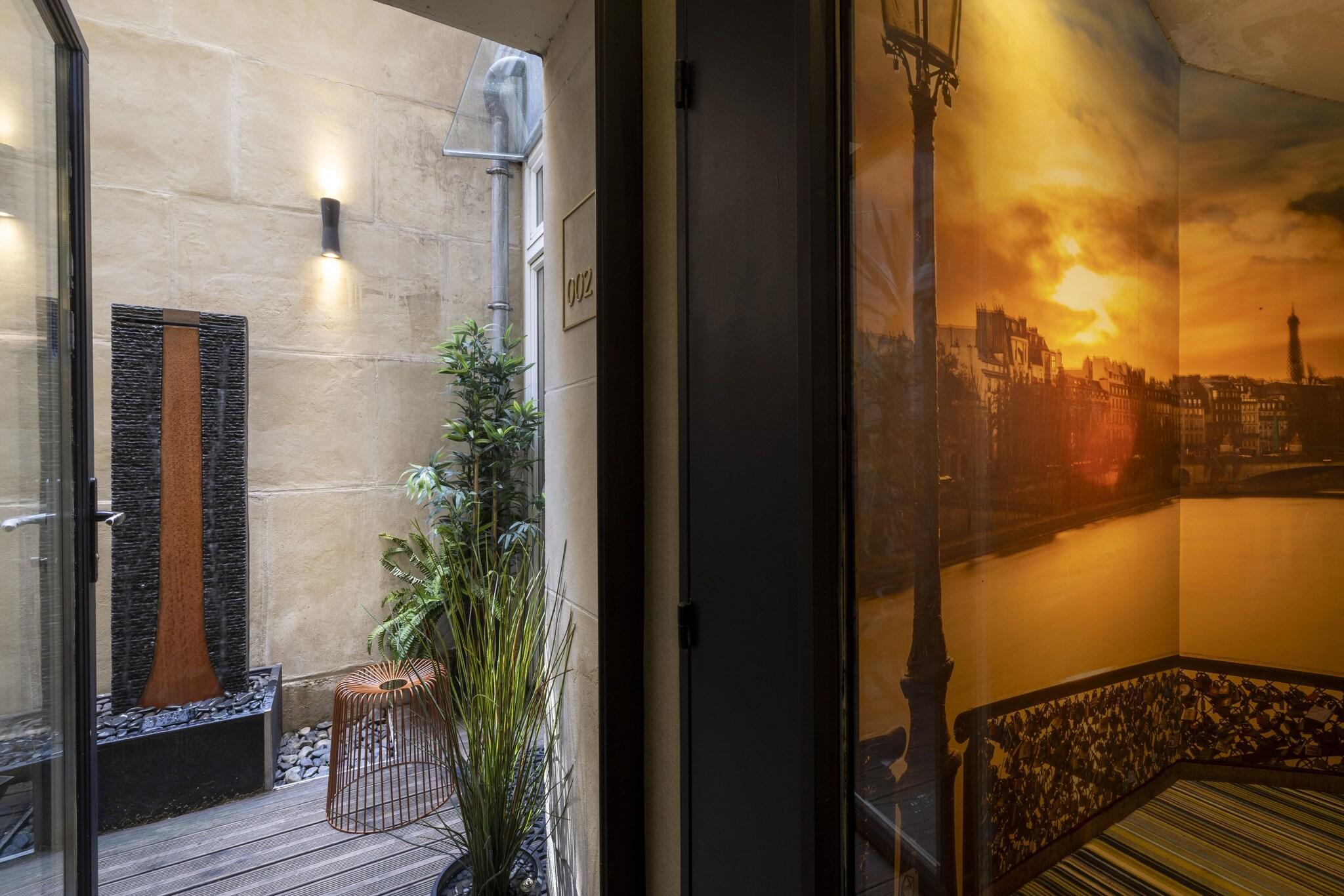 Double Queen Size Bed