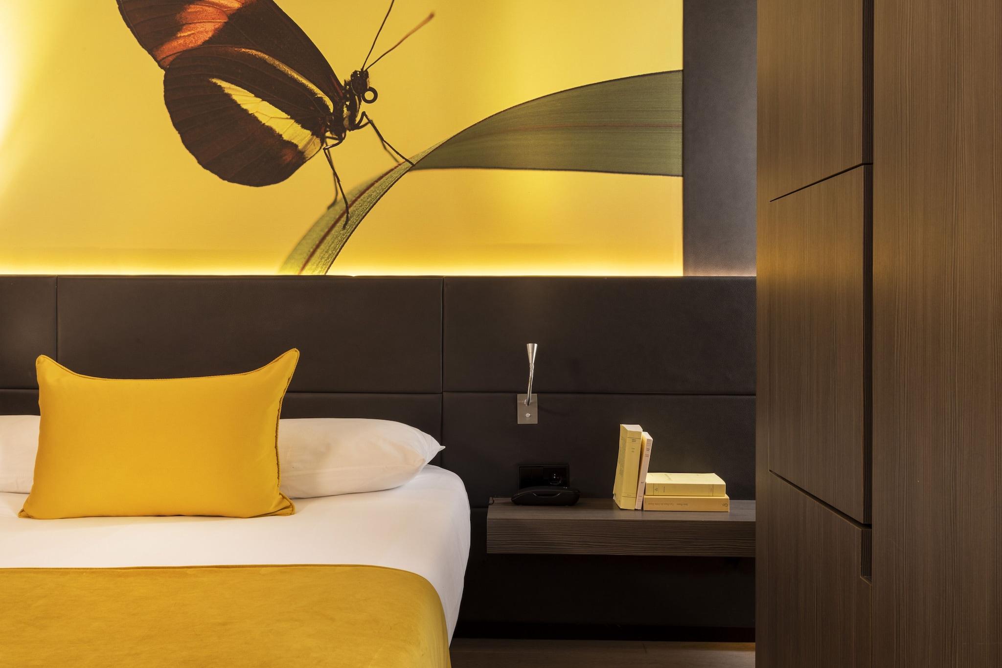 Double Queen Size Bed