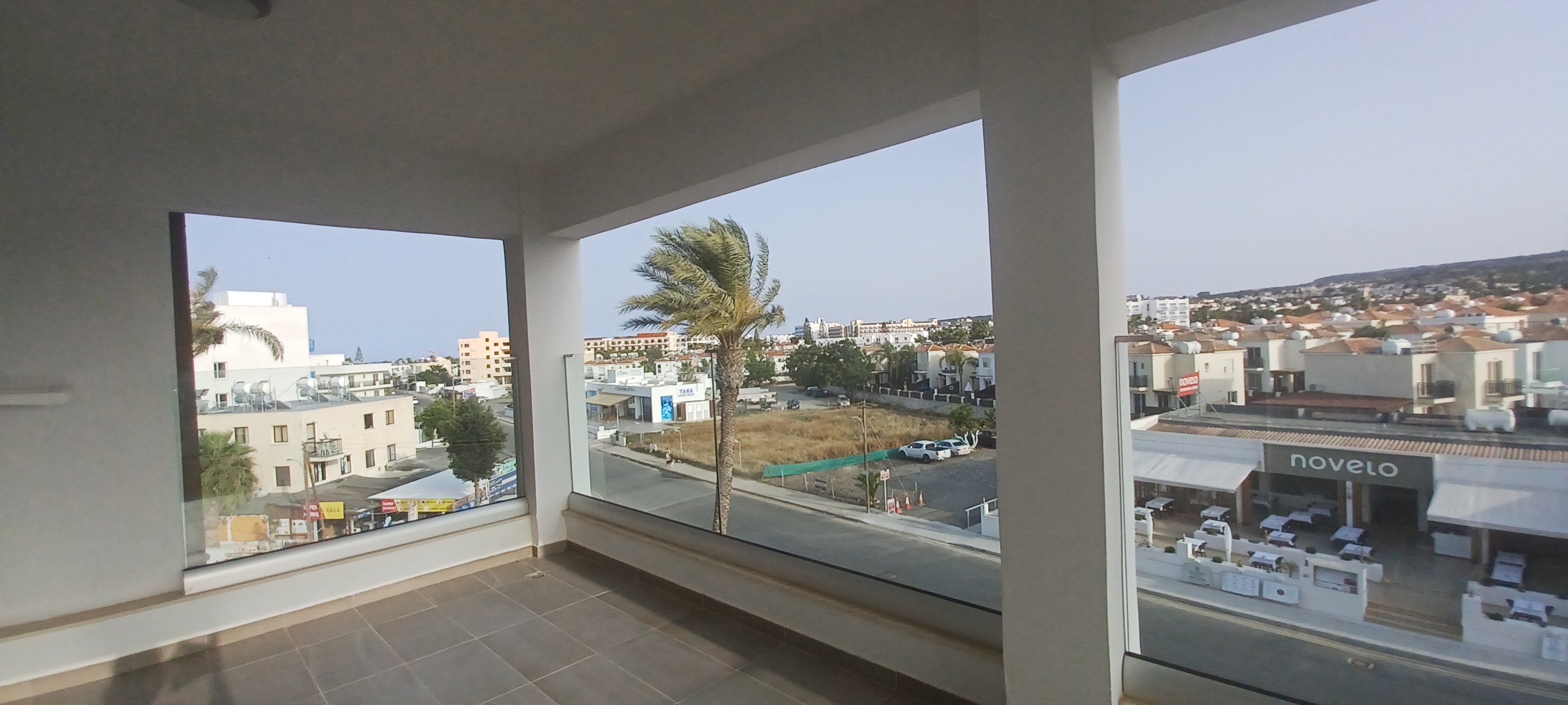 Studio Premier King Bed