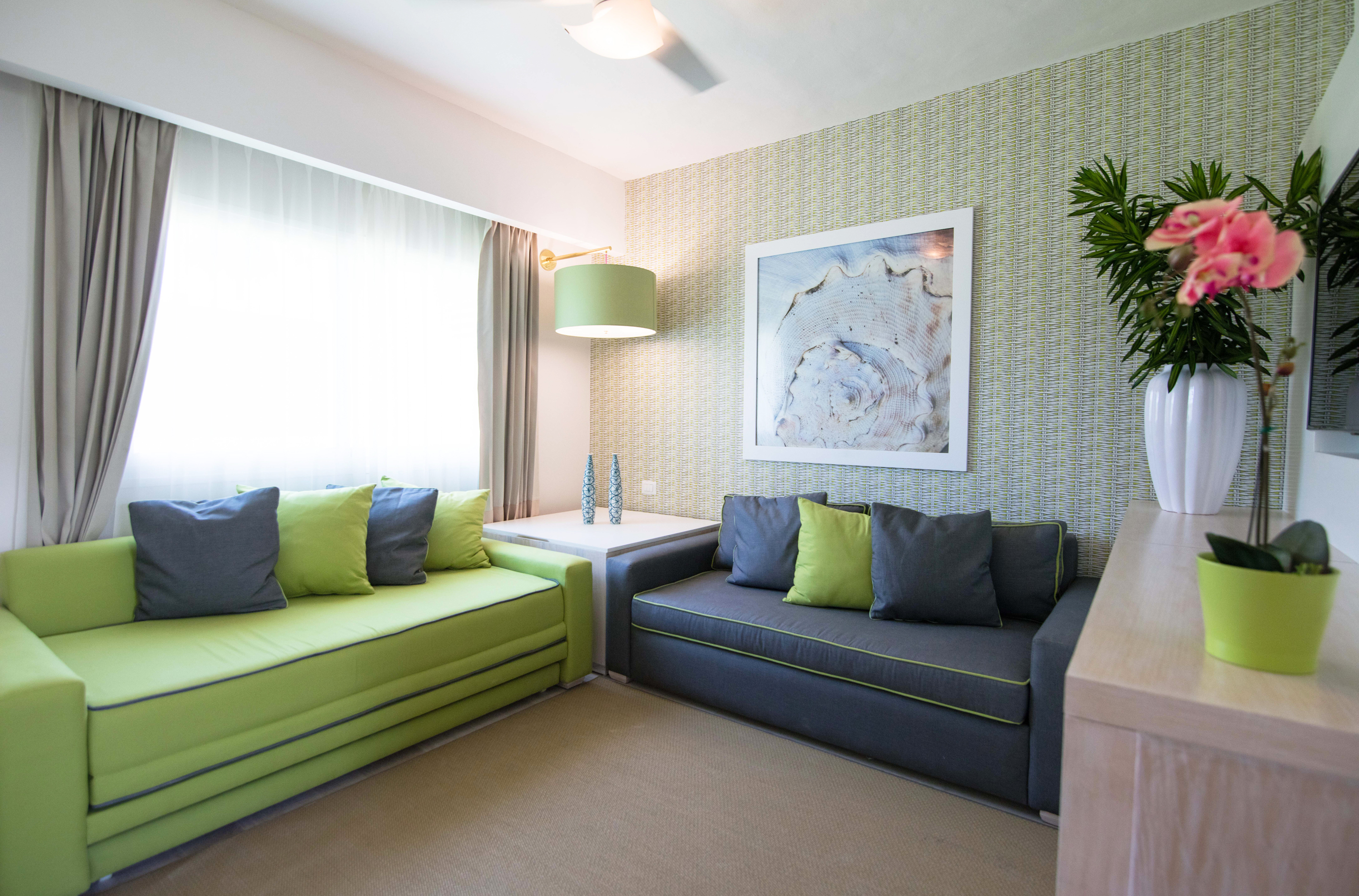 Family Room Capacity 2