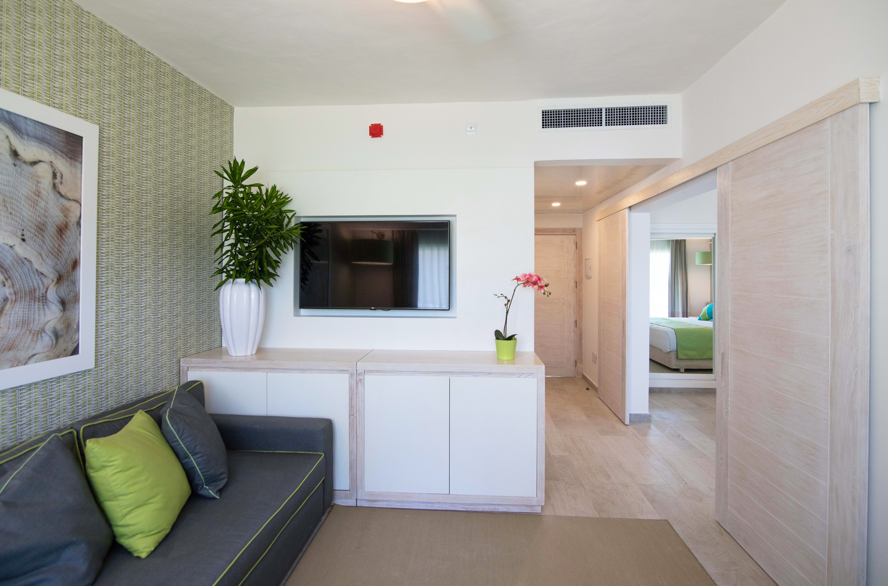 Family Room Capacity 2