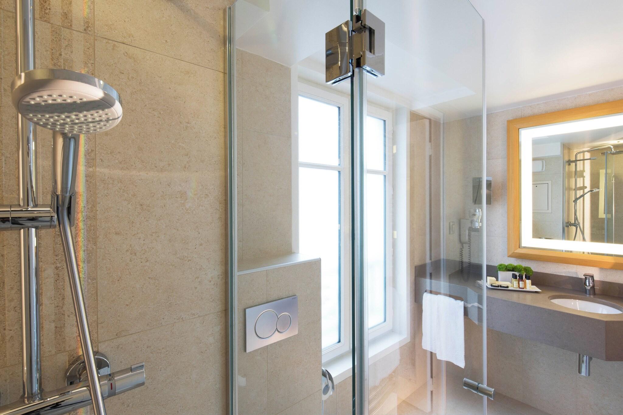 Room Connecting Room