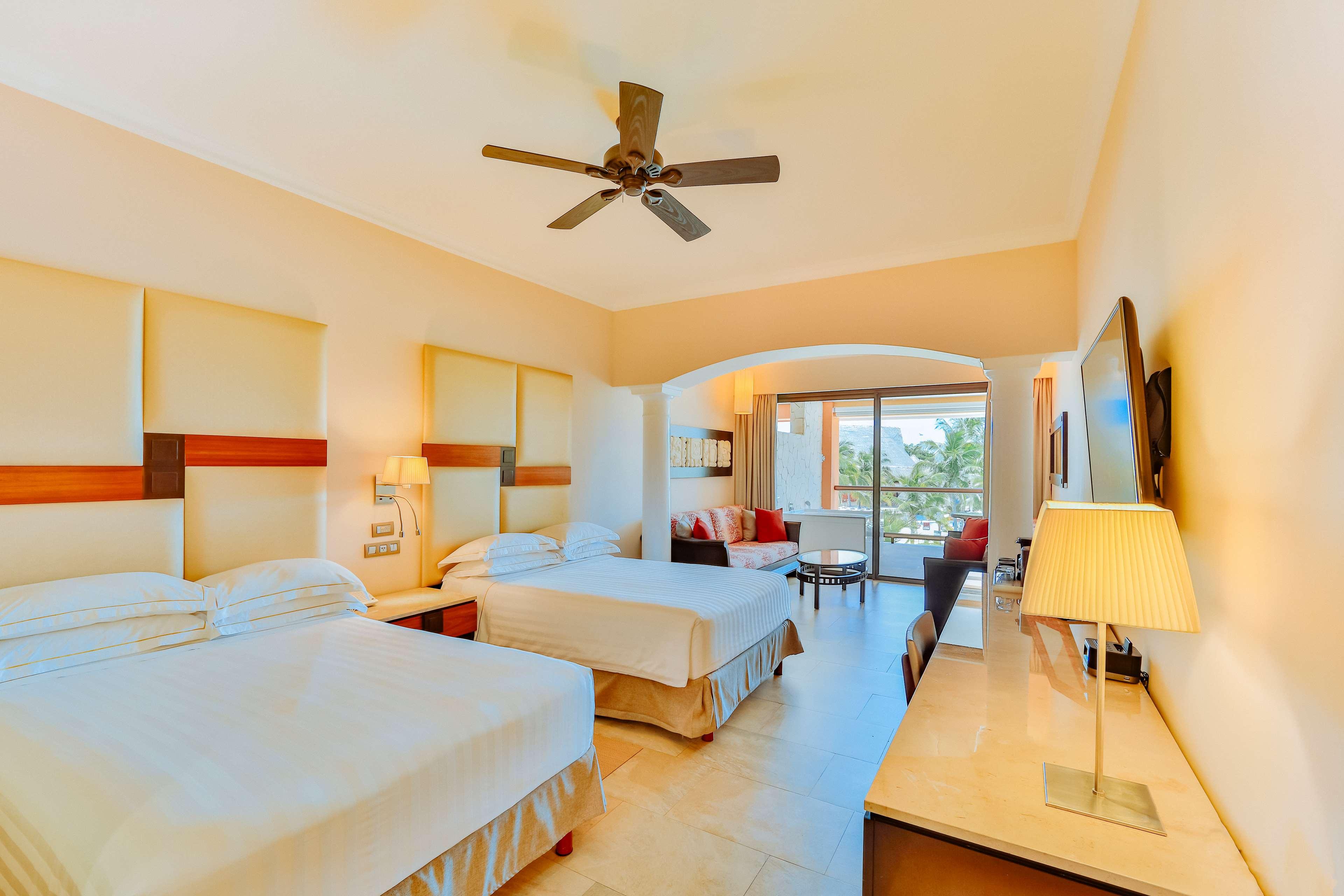 Junior Suite Premium Ocean Front