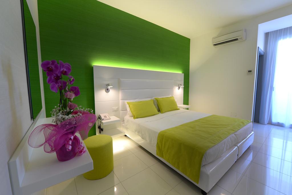 Apartment Capacity 3