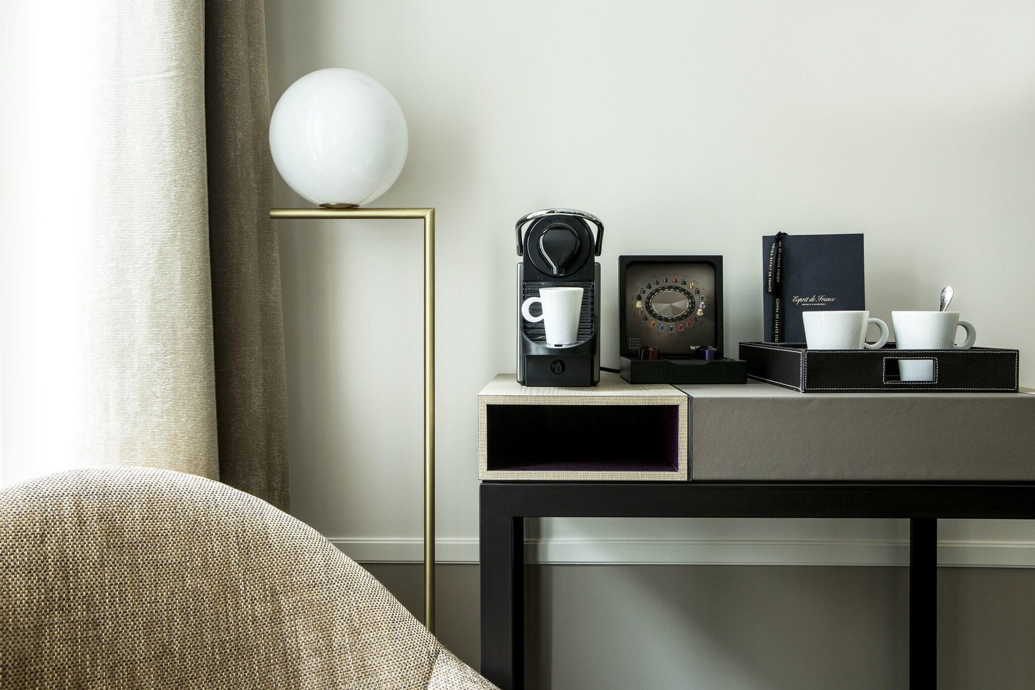 Double Deluxe Queen Bed