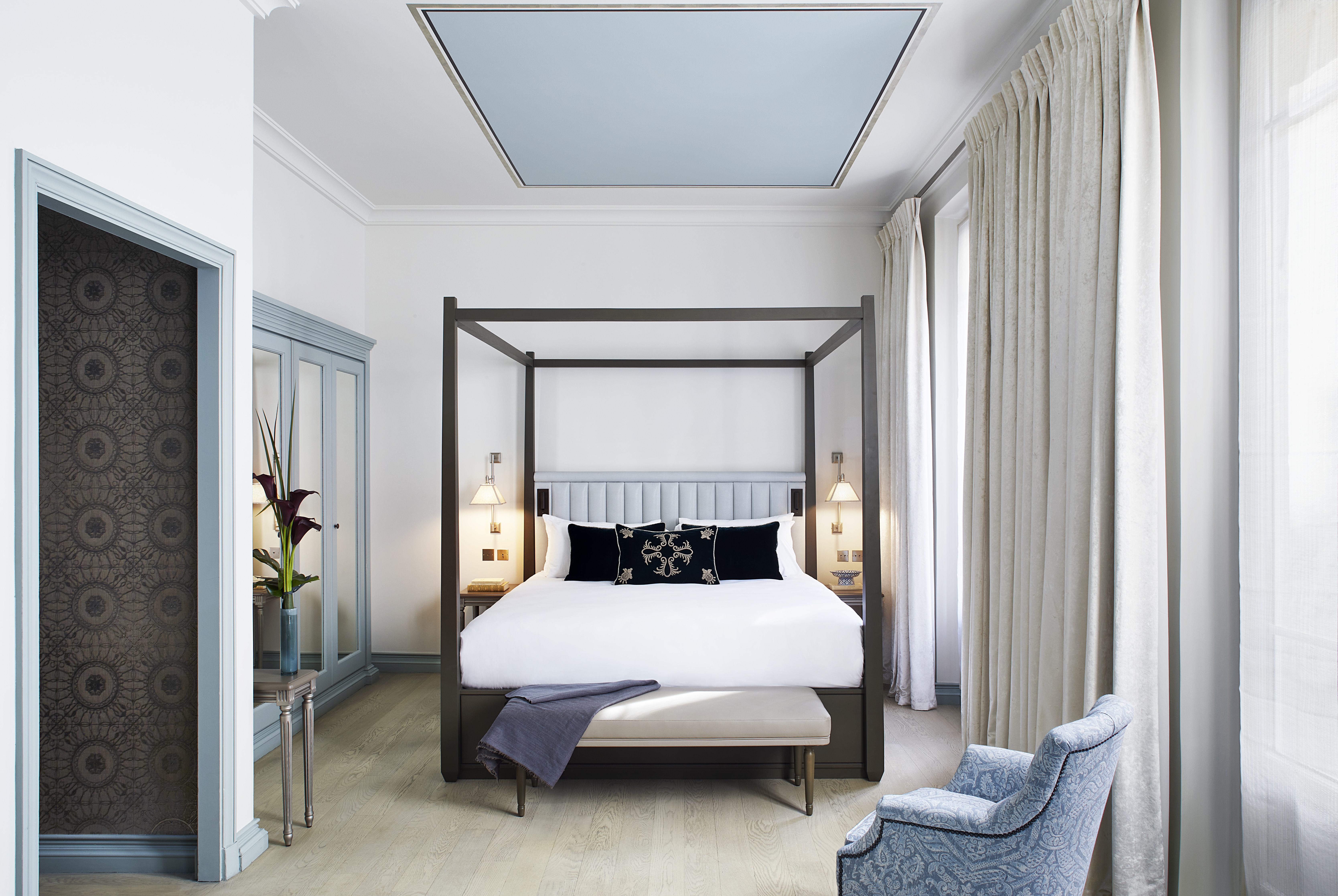 Junior Suite with Balcony