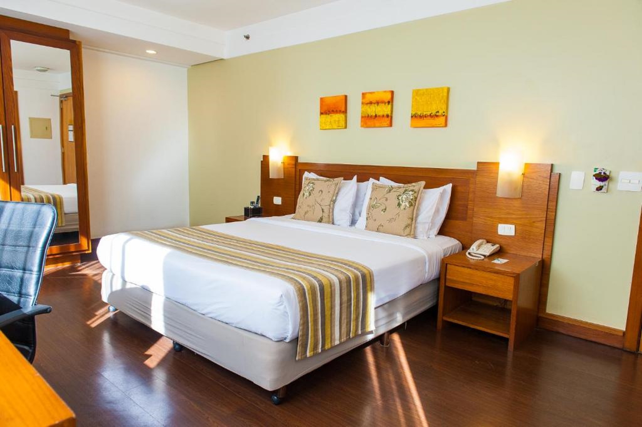 Double King Bed Non Smoking