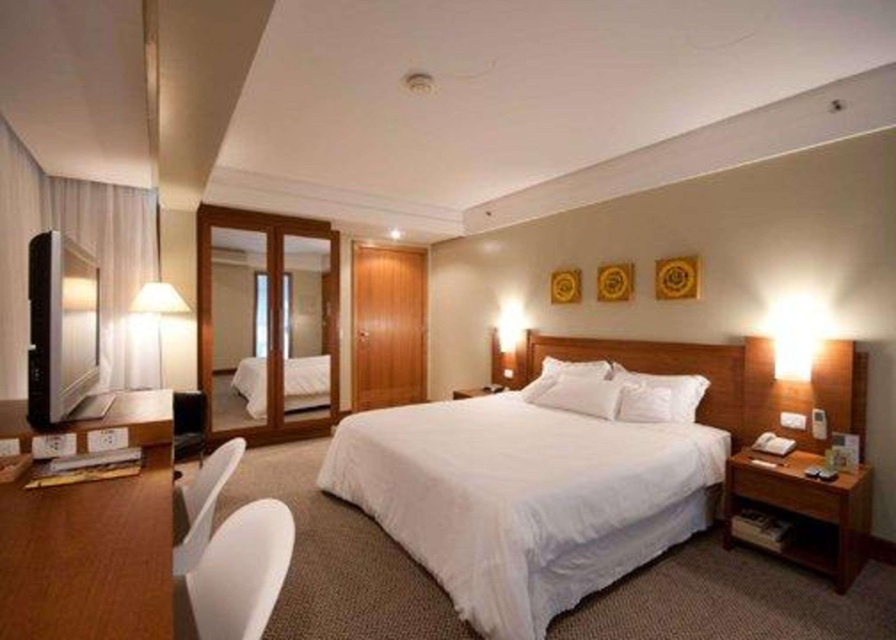 Double King Size Bed