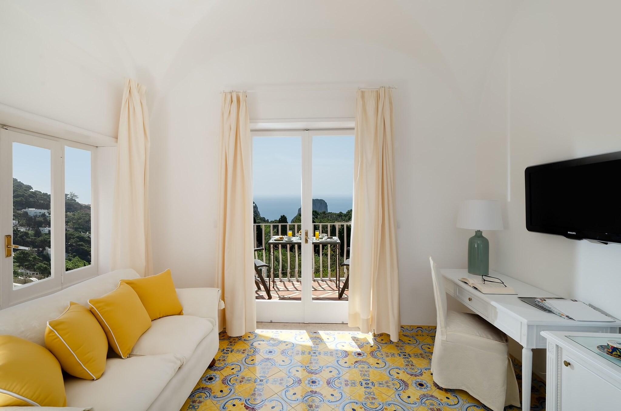 Junior Suite Sea View with Balcony