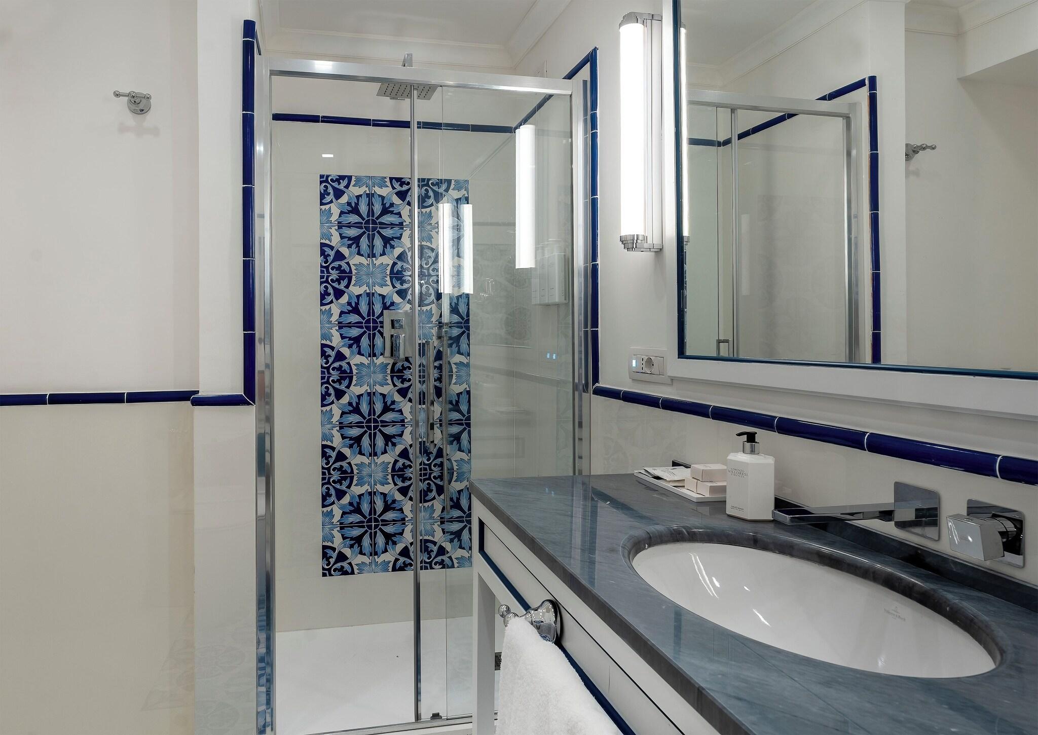 Double Deluxe with Views