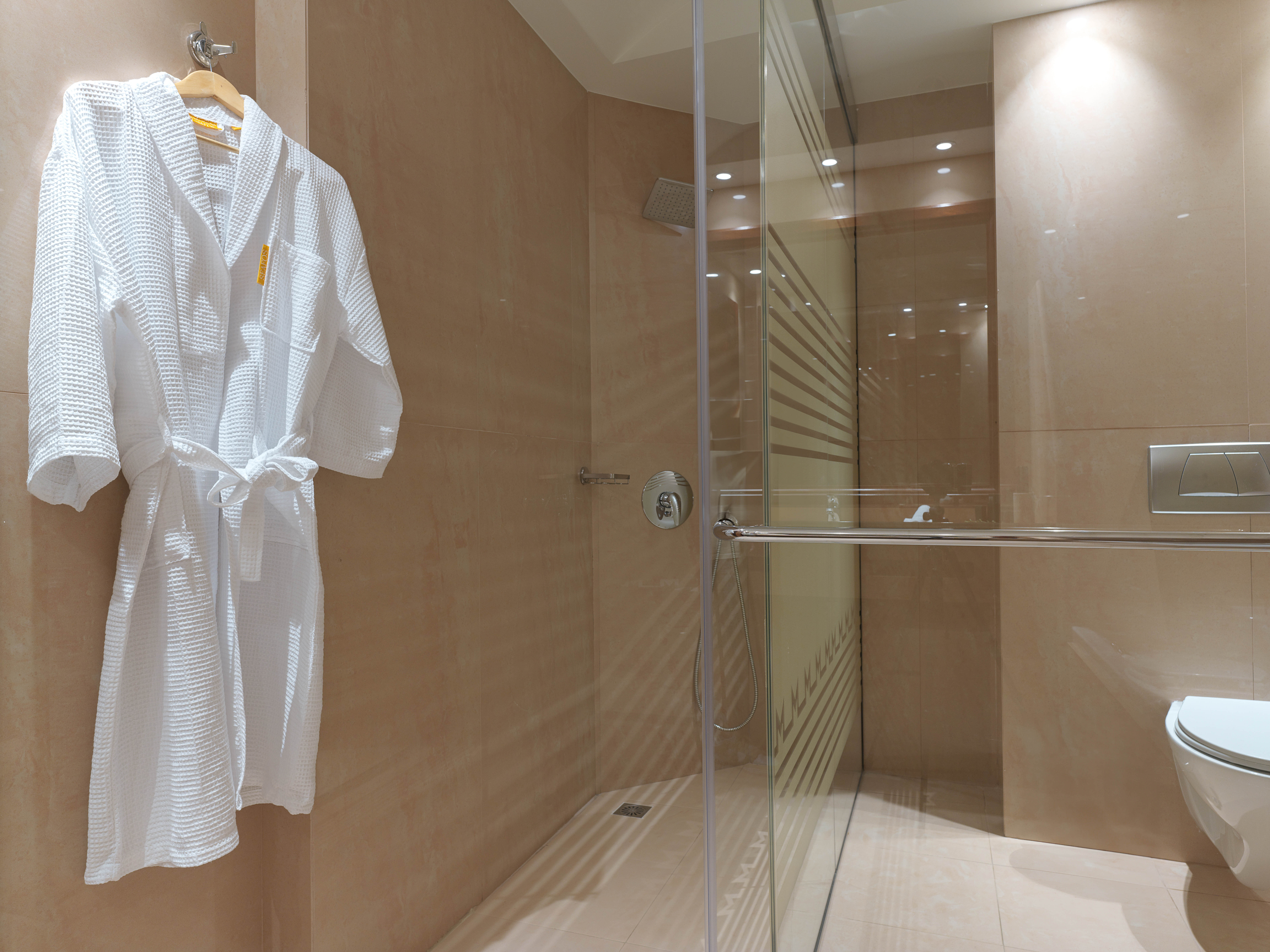 Double Deluxe Pool View