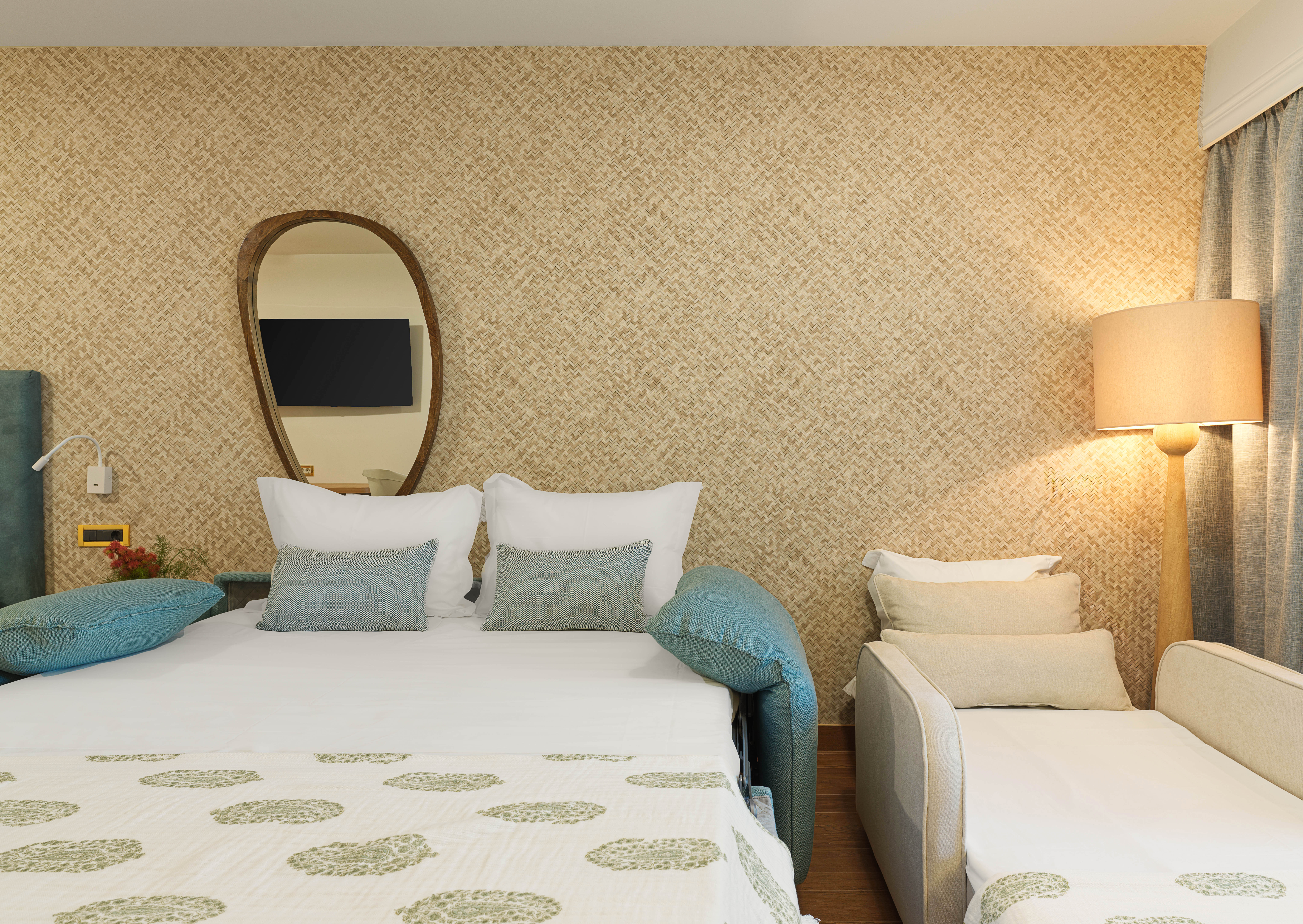 Double Deluxe Pool View