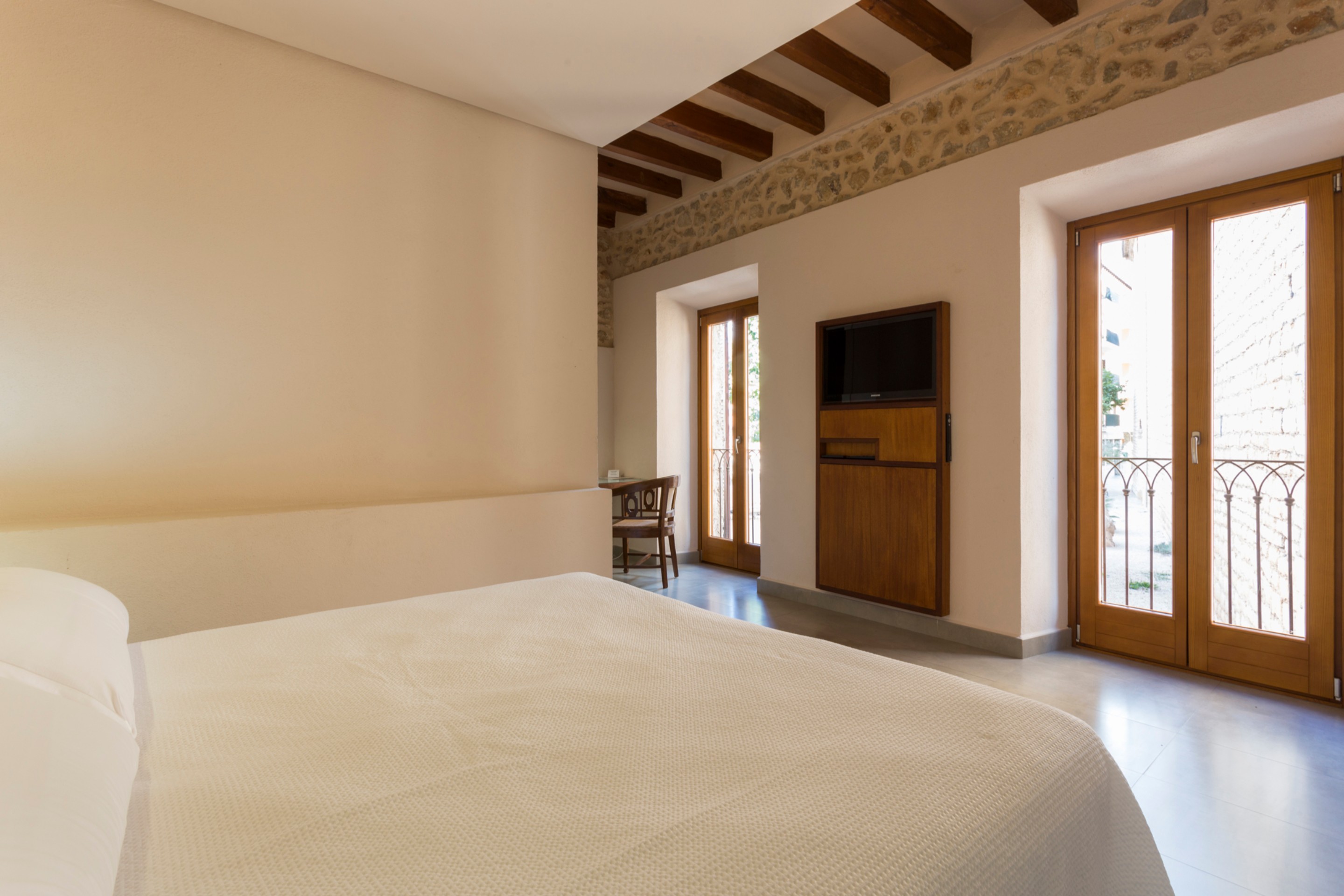 Double or Twin Standard