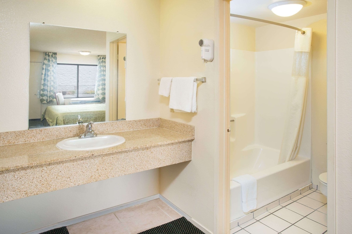 Double Accessible
