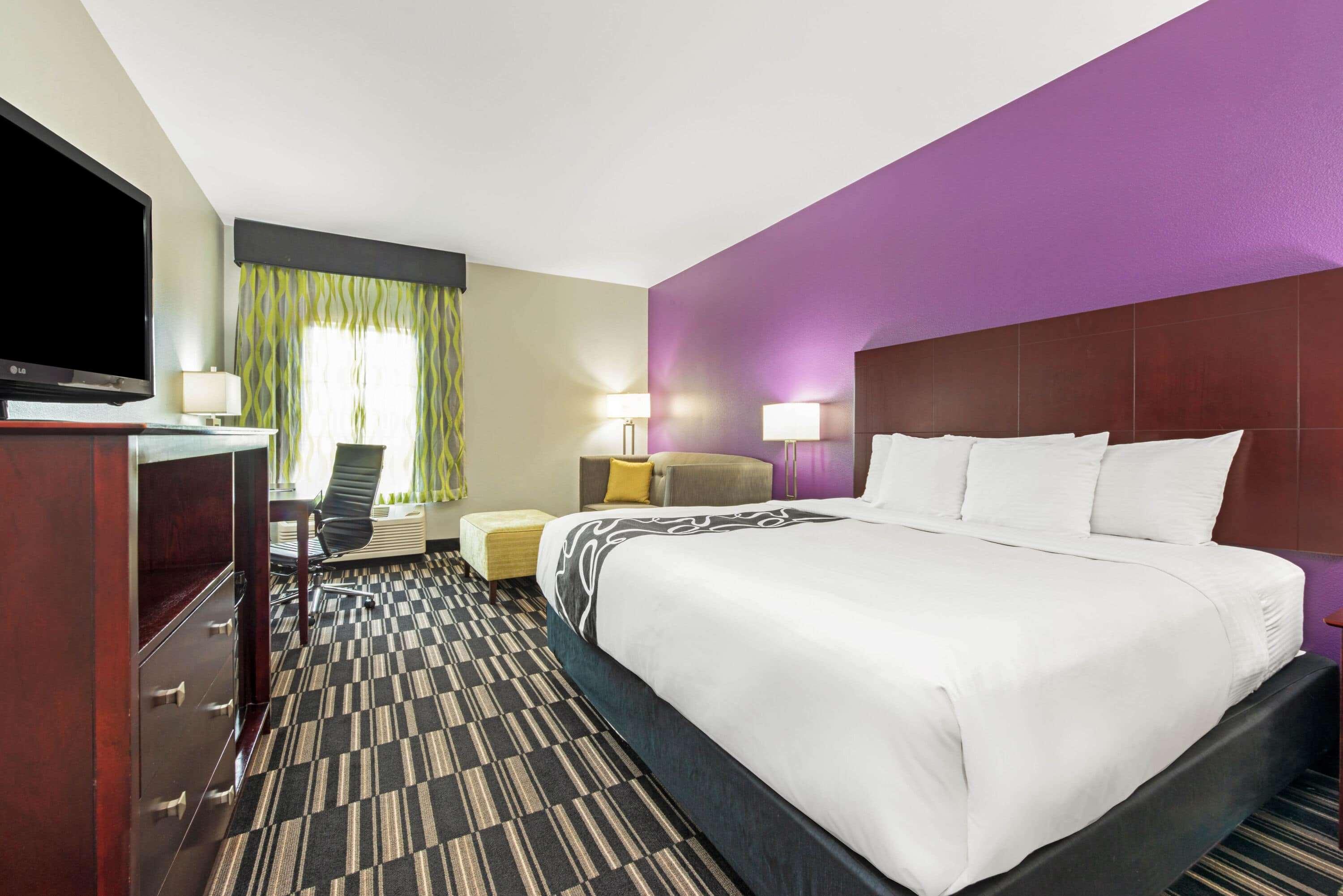 Double King Bed Non Smoking