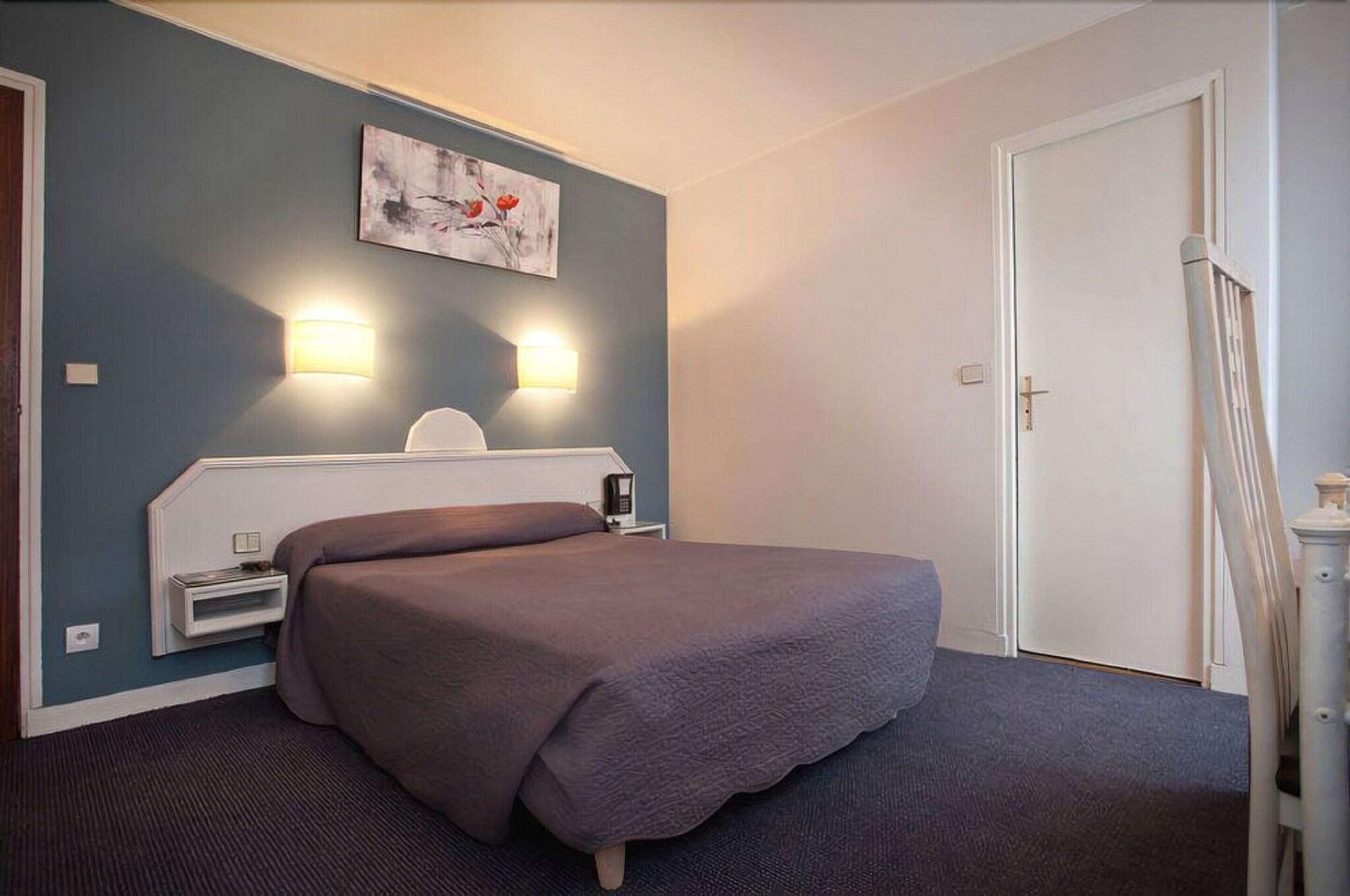 Double Classic Double Bed