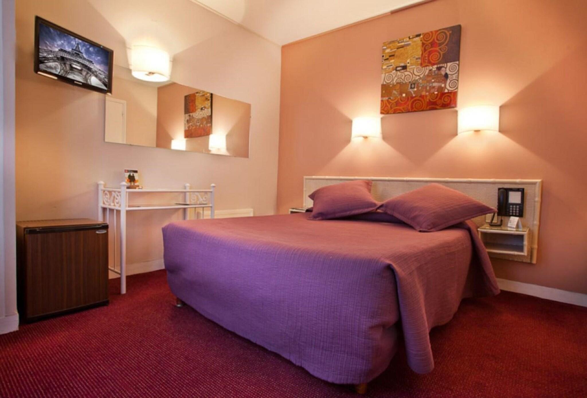 Double Classic Double Bed