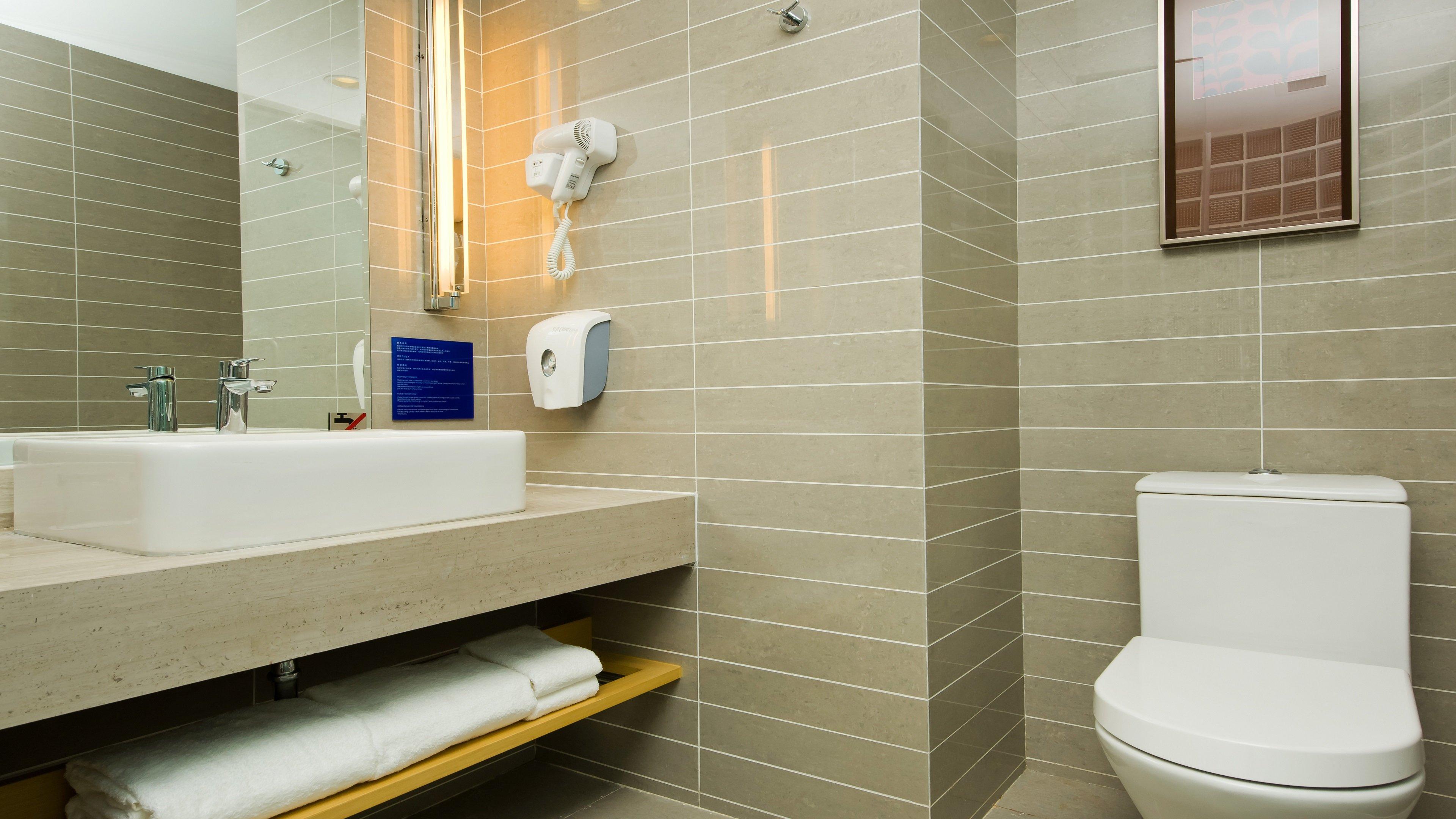 Double Queen Bed Non Smoking