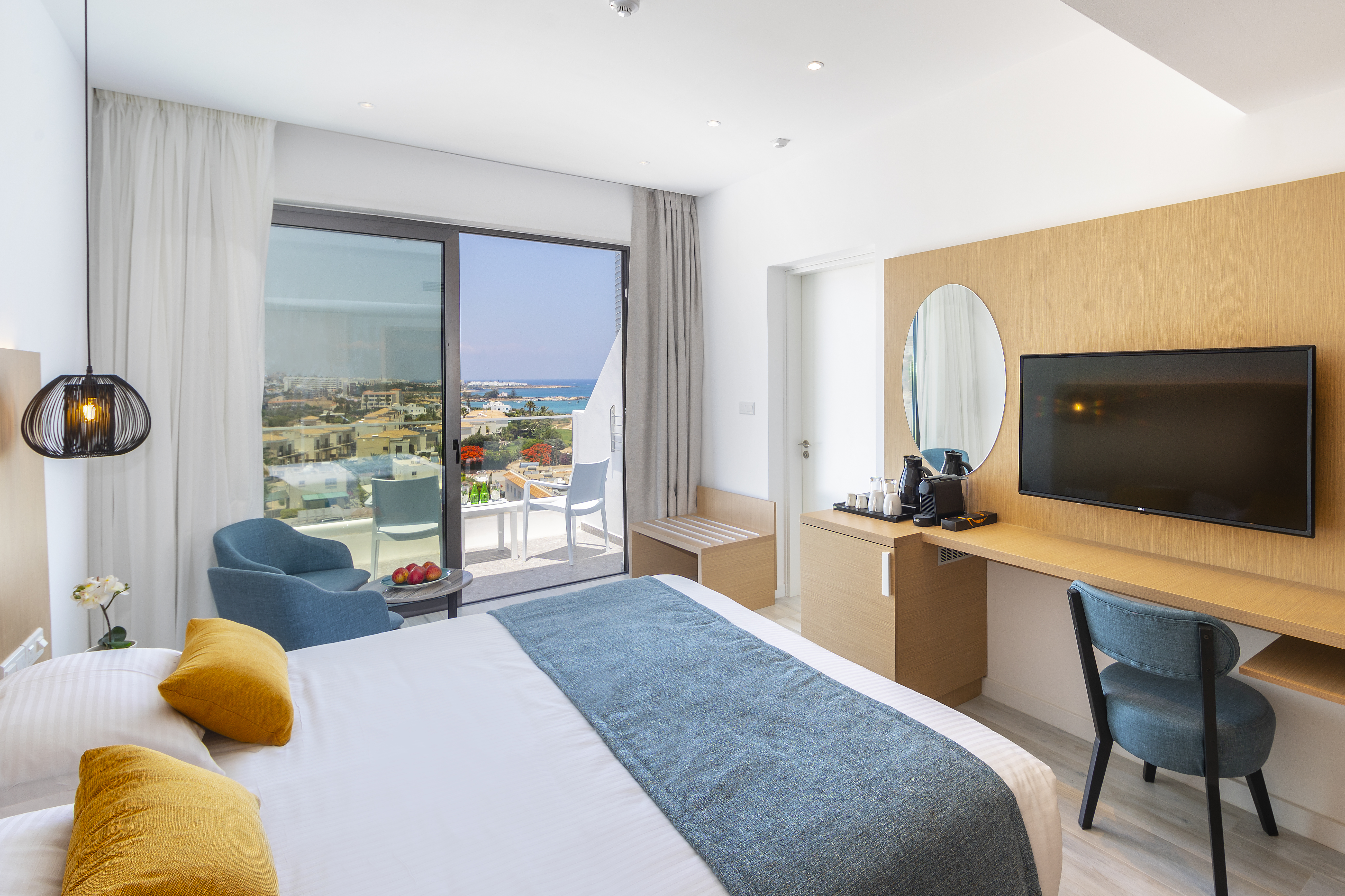 Double or Twin Side Sea View