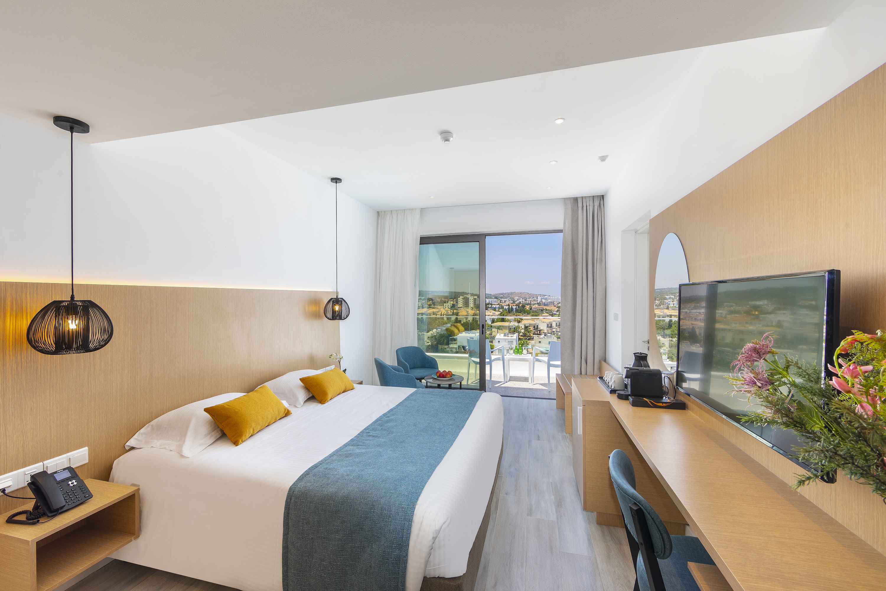 Double or Twin Side Sea View