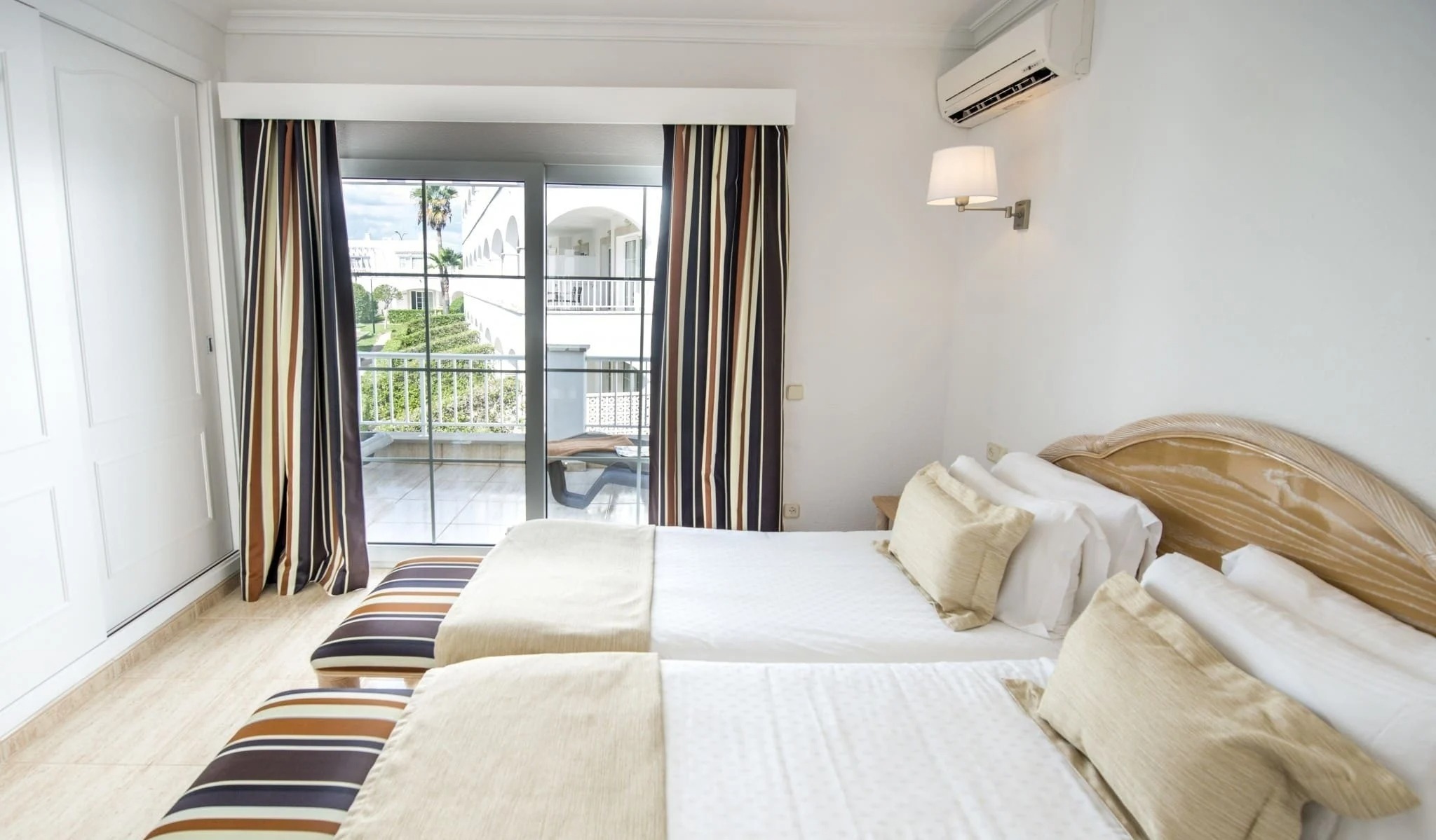 Apartment Capacity 6 Two Bedrooms