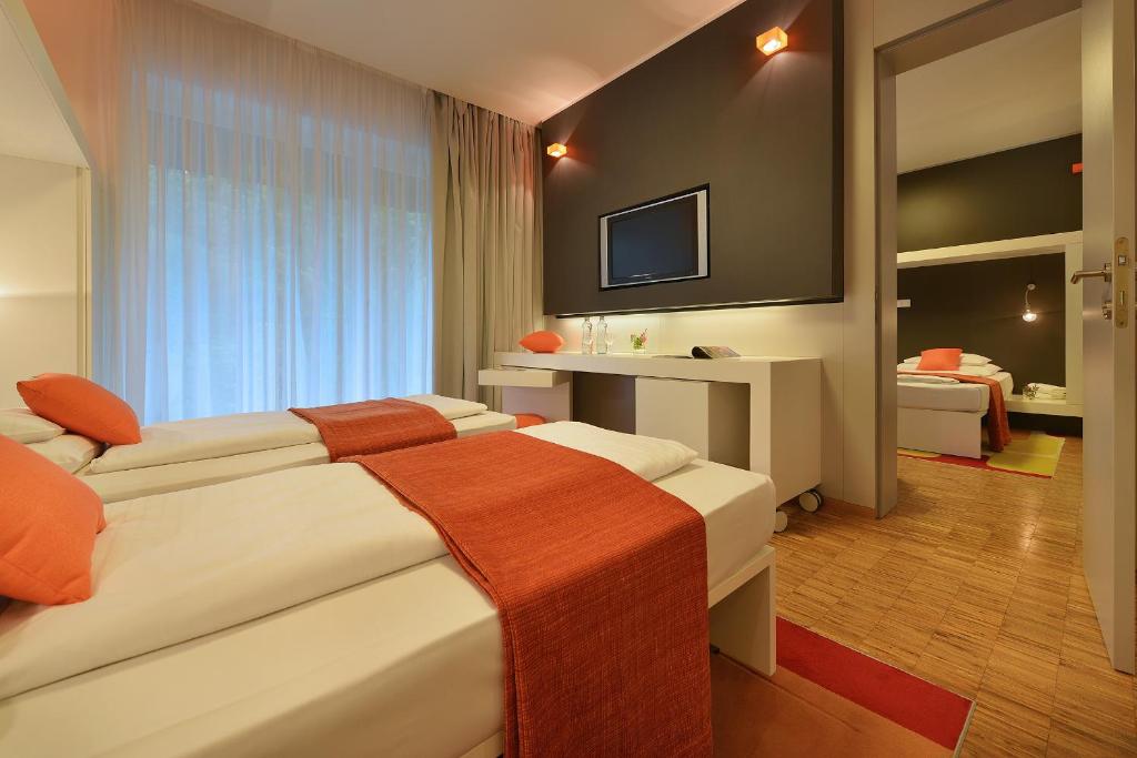 Family Room Deluxe with Balcony