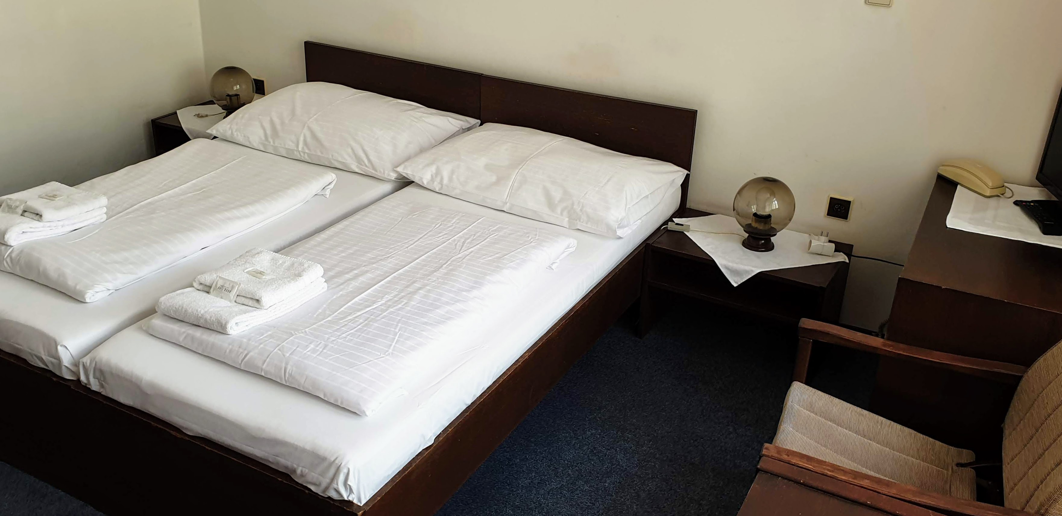 Double or Twin Standard