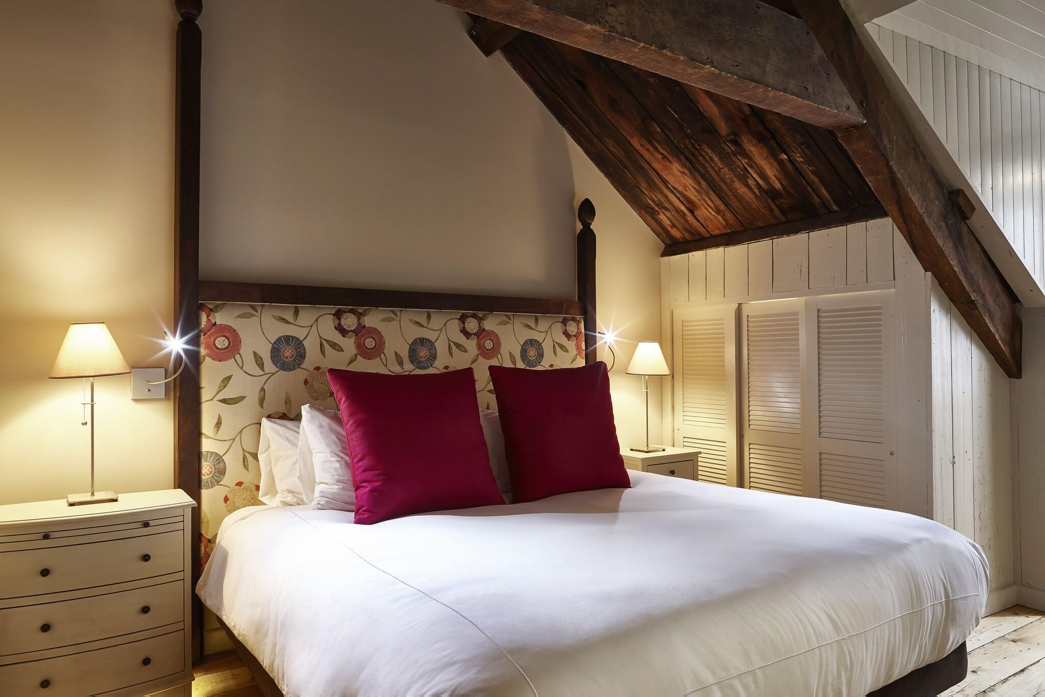 Suite Queen Size Bed