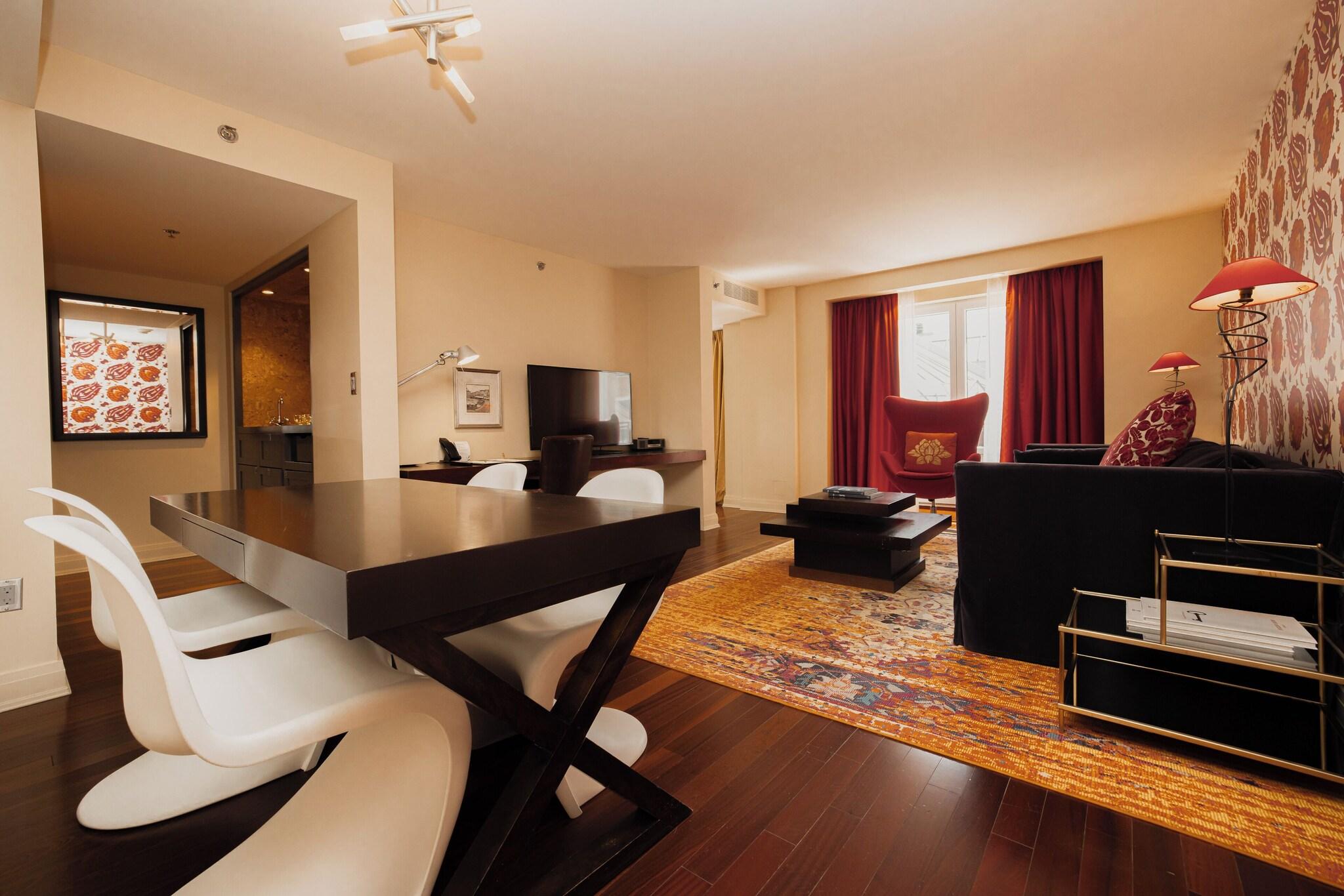 Suite Queen Size Bed