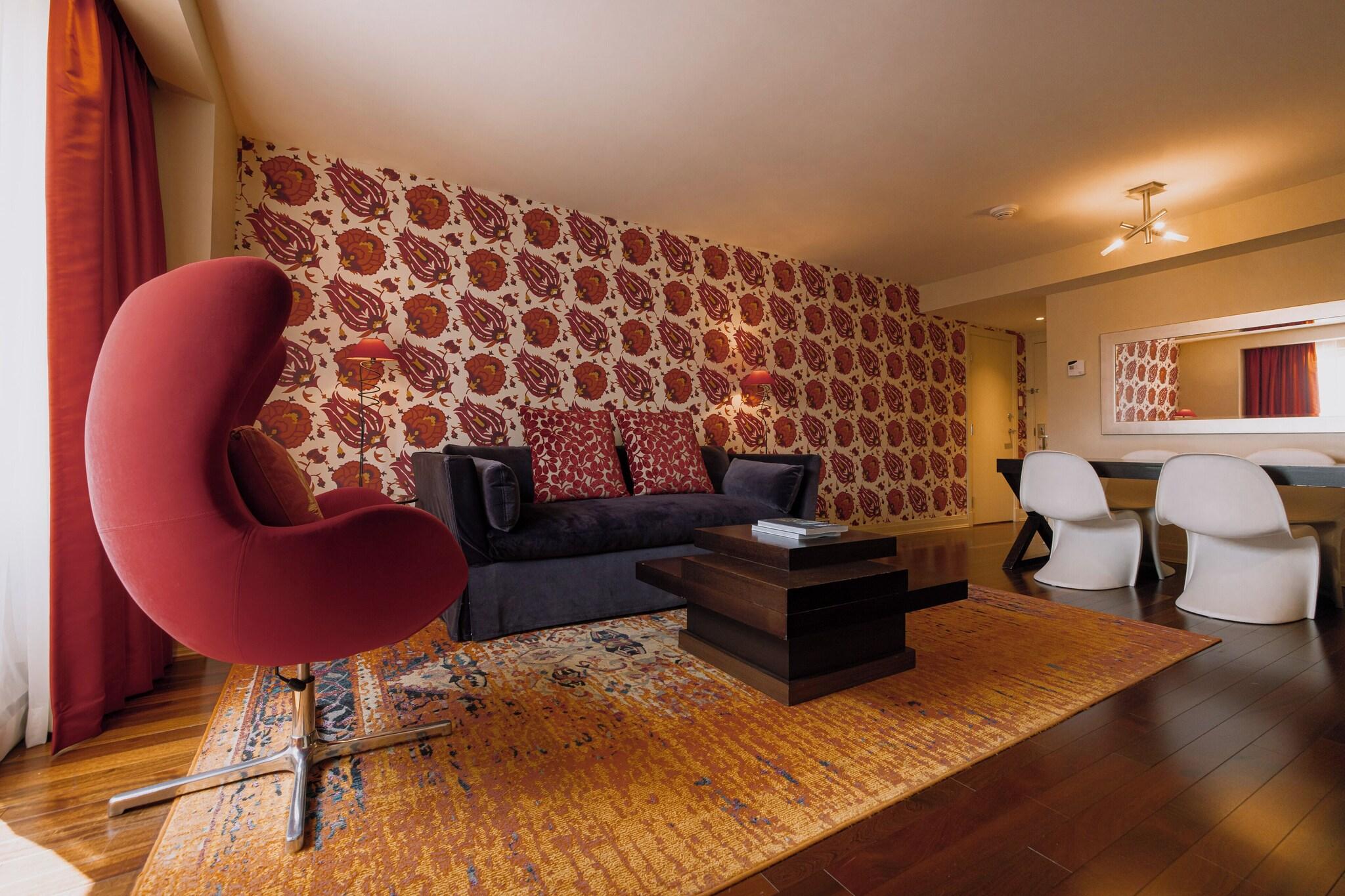 Suite Queen Size Bed