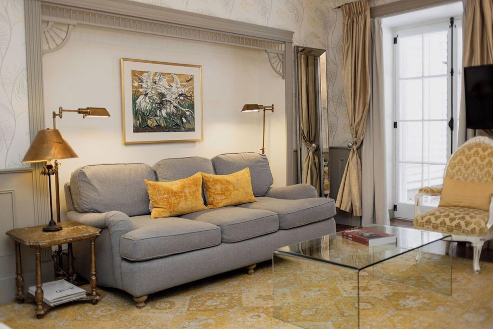 Junior Suite King Size Bed