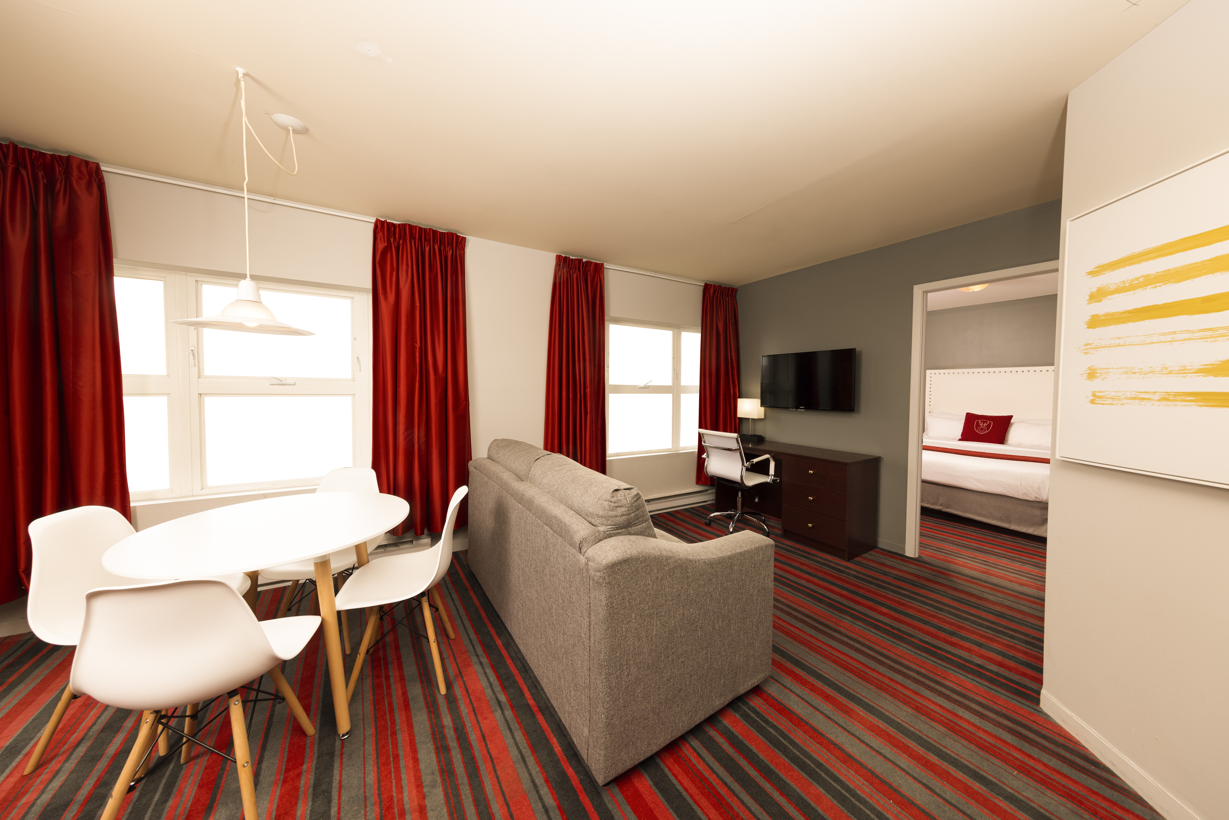 Junior Suite Queen Size Bed