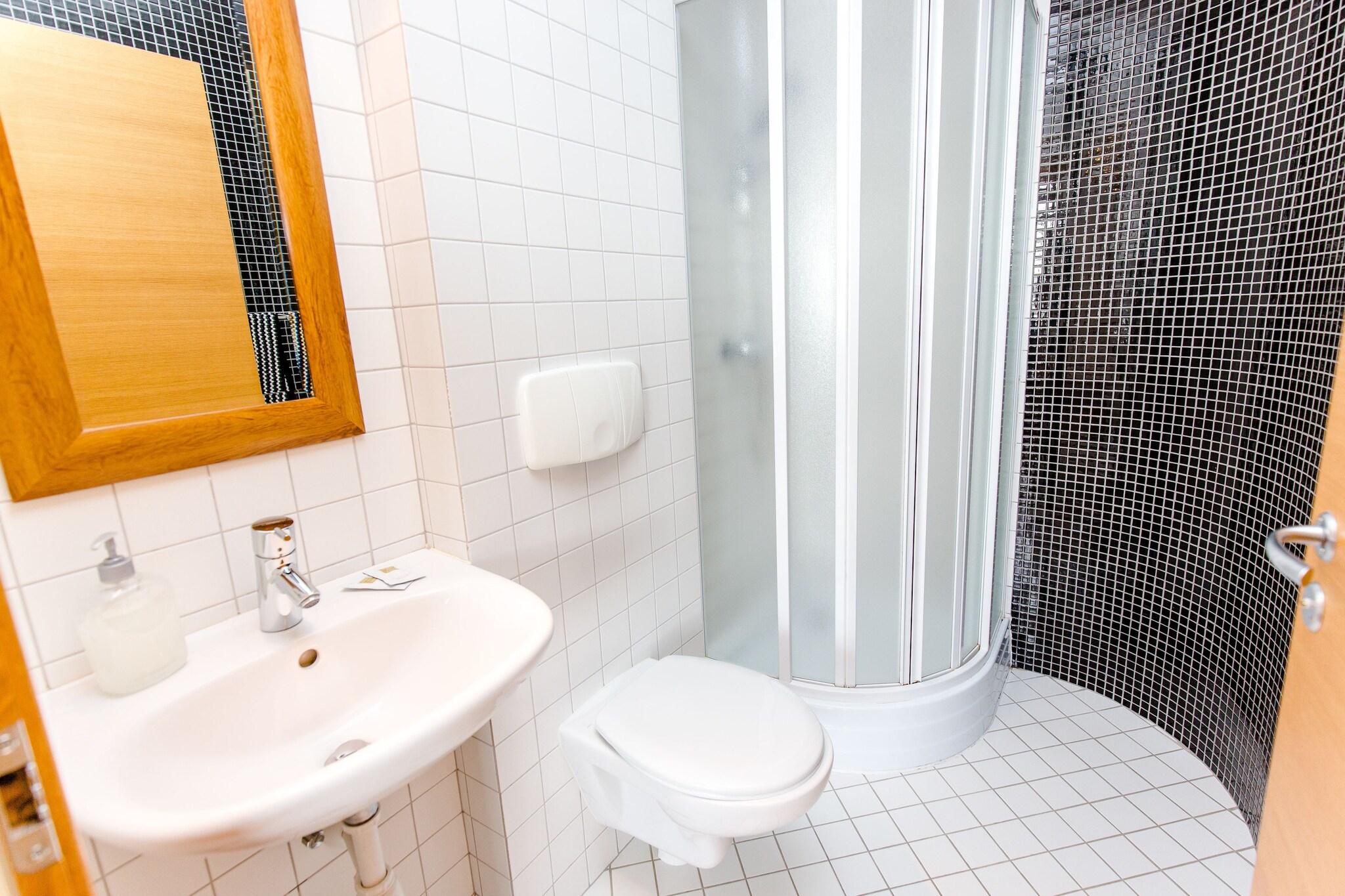 Double Deluxe One Bed