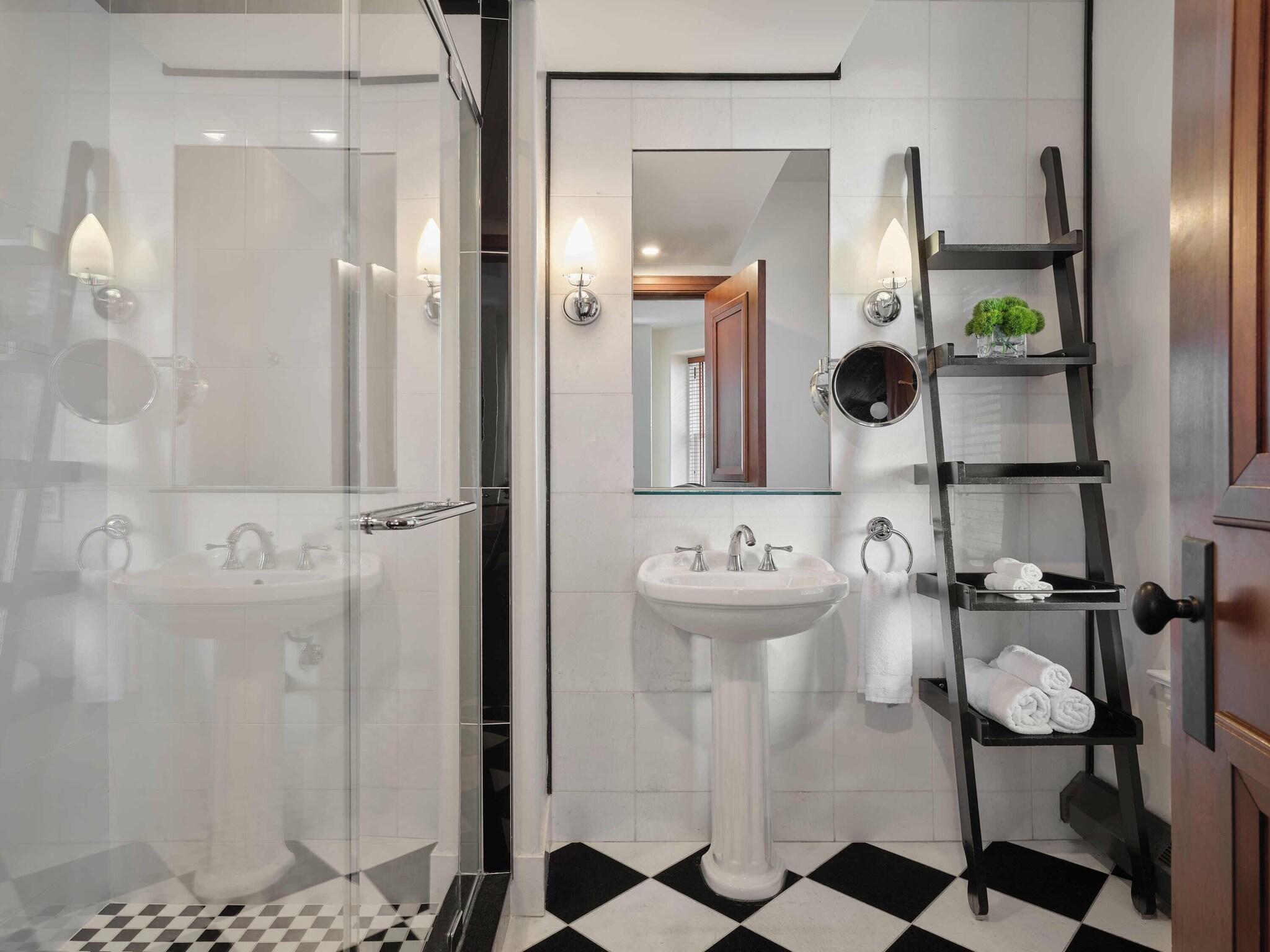 Double Classic King Bed