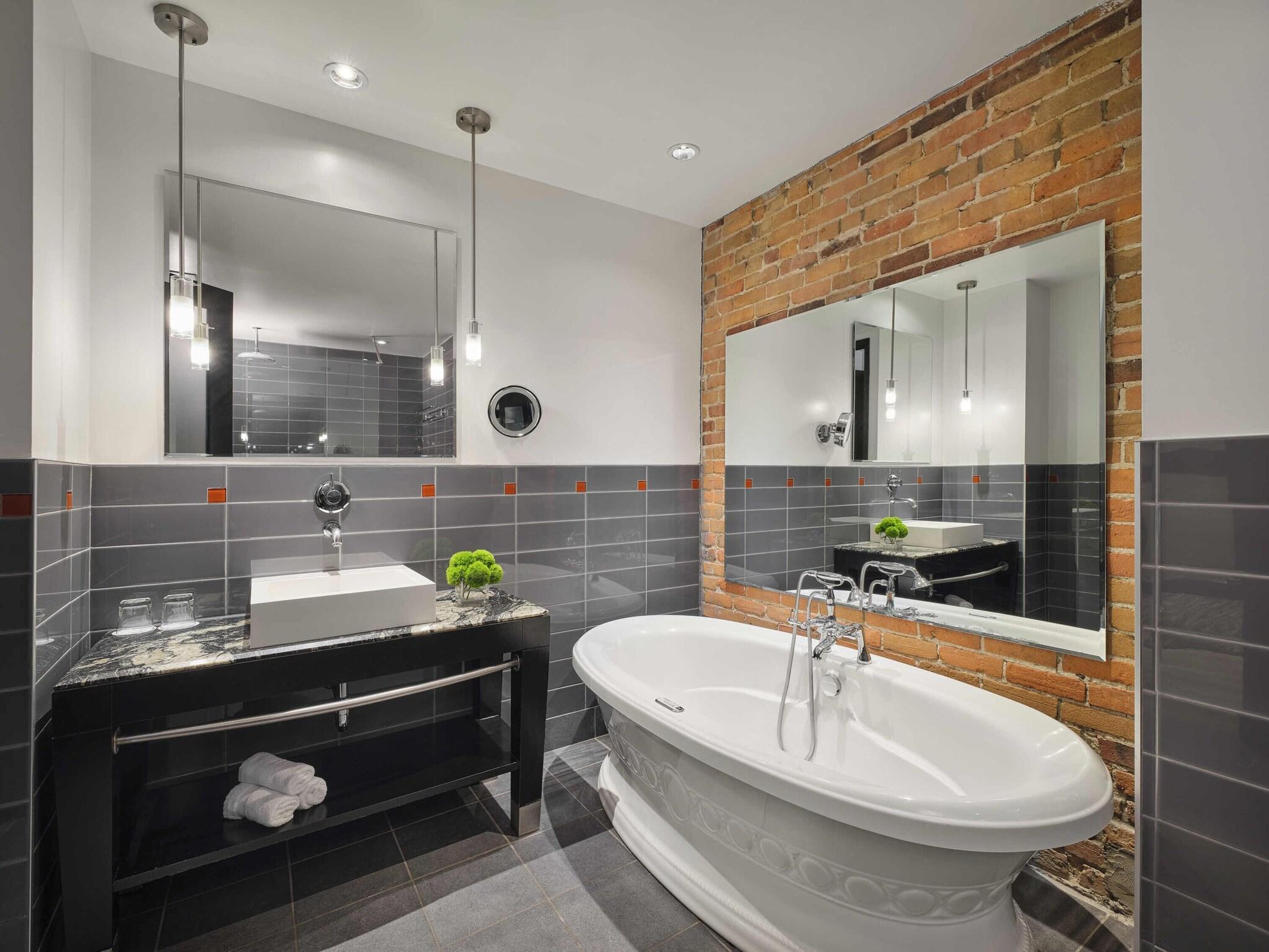 Junior Suite King Size Bed