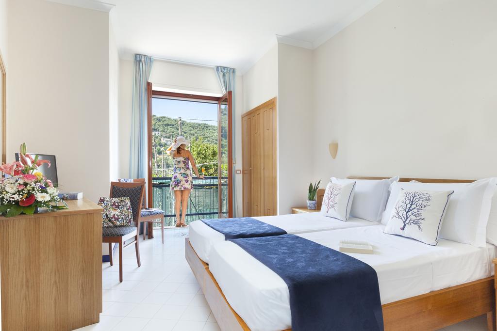 Double or Twin Sea View