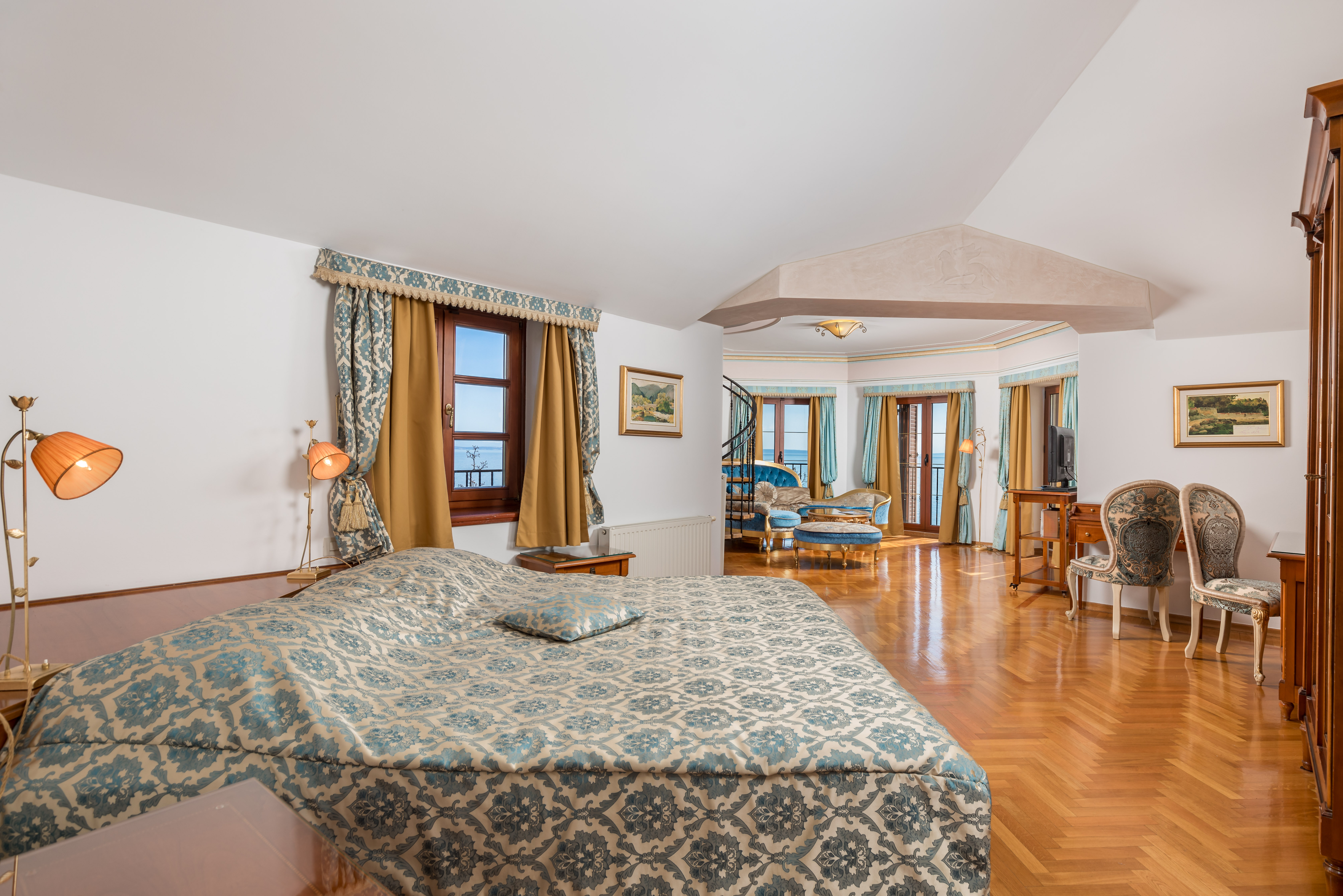 Suite Ocean Front Two Double Beds