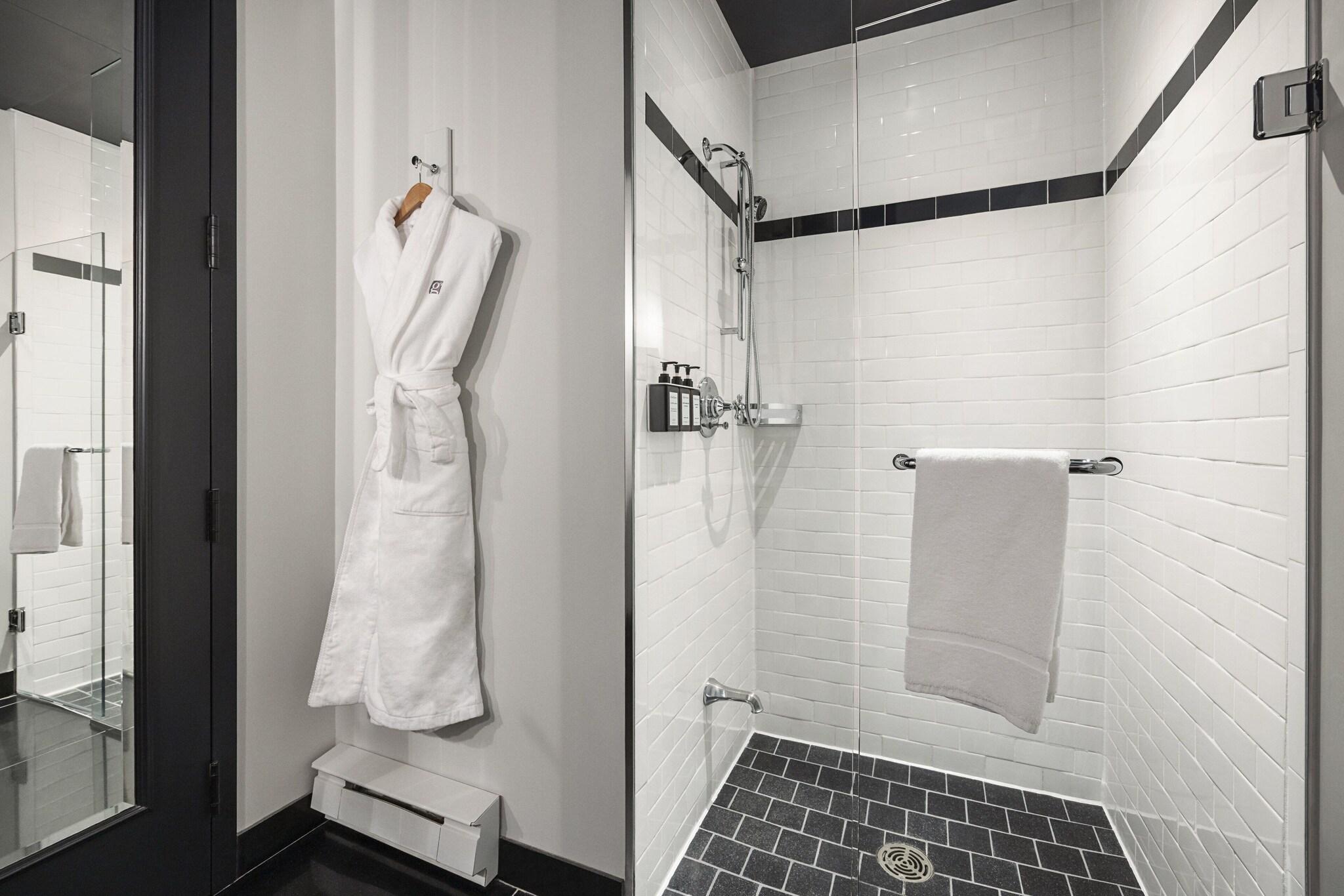 Double Classic Queen Bed