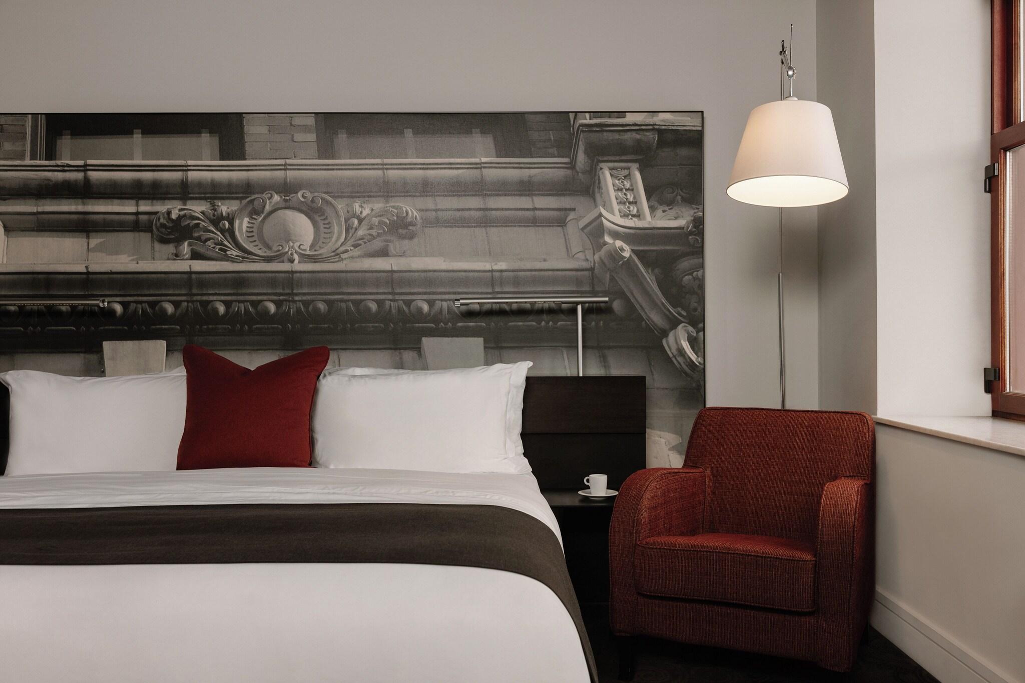 Double Classic Queen Bed