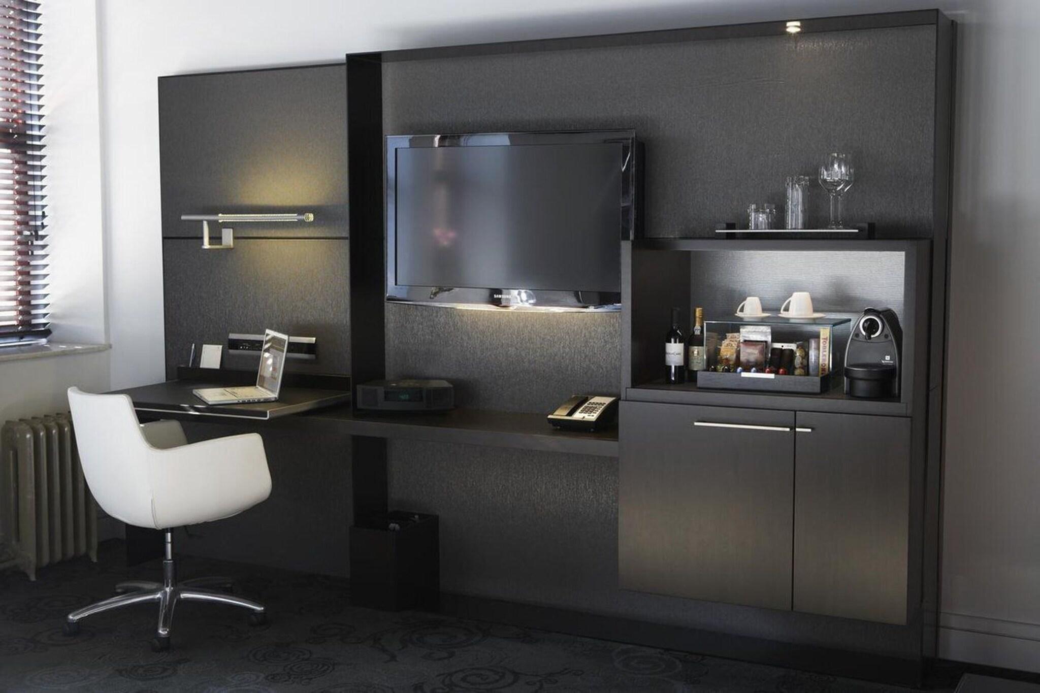 Double Classic King Bed