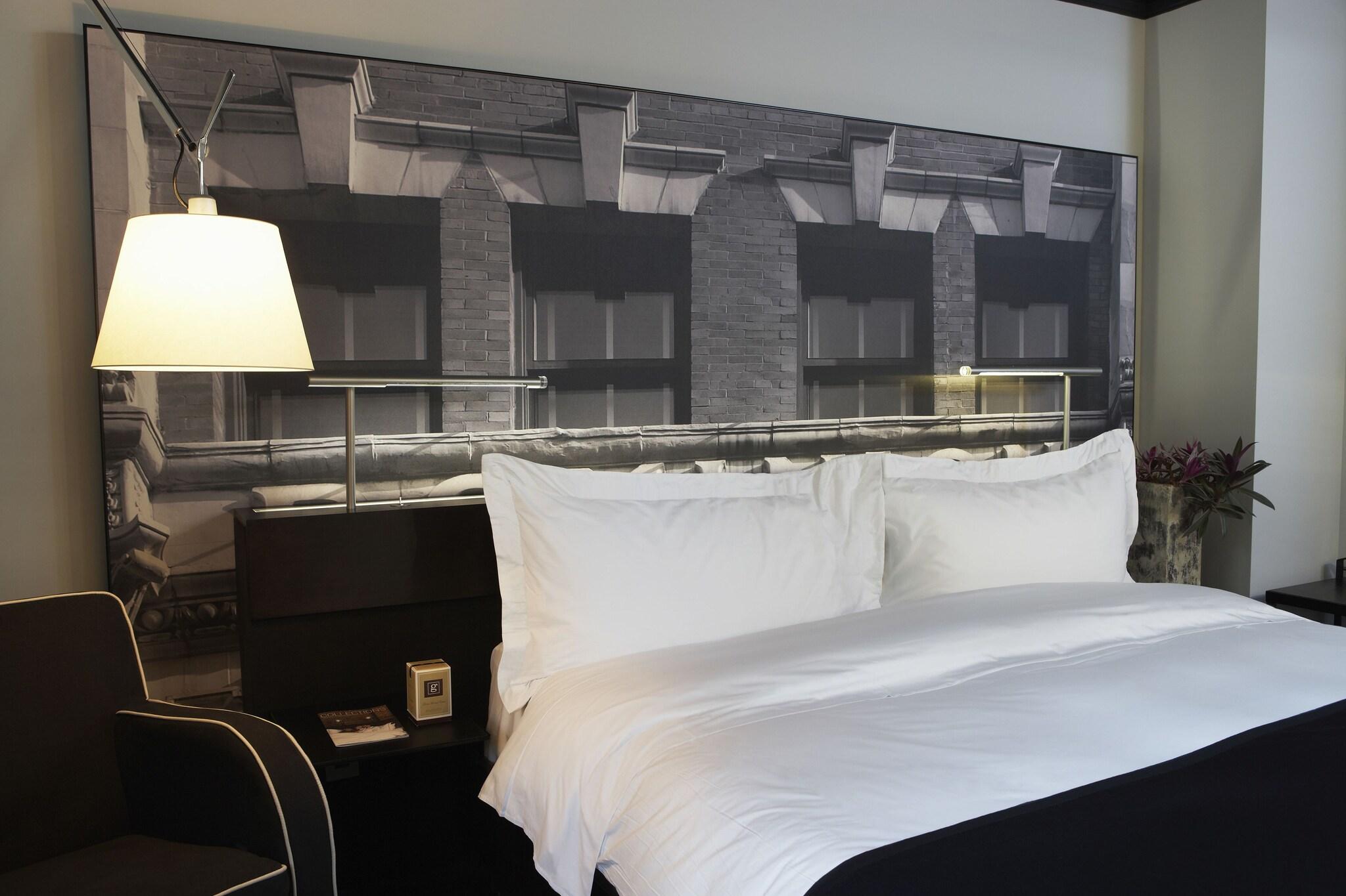 Double Classic Queen Bed