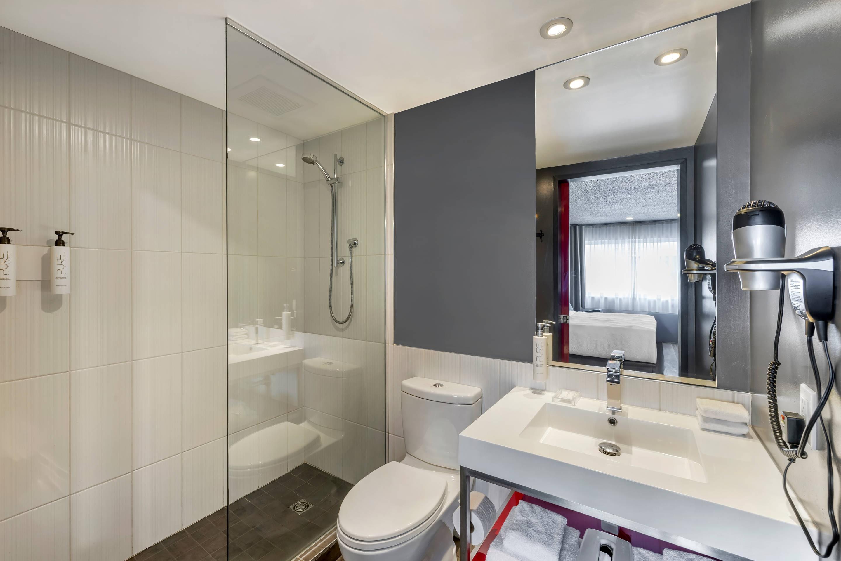 Double King Bed Non Smoking