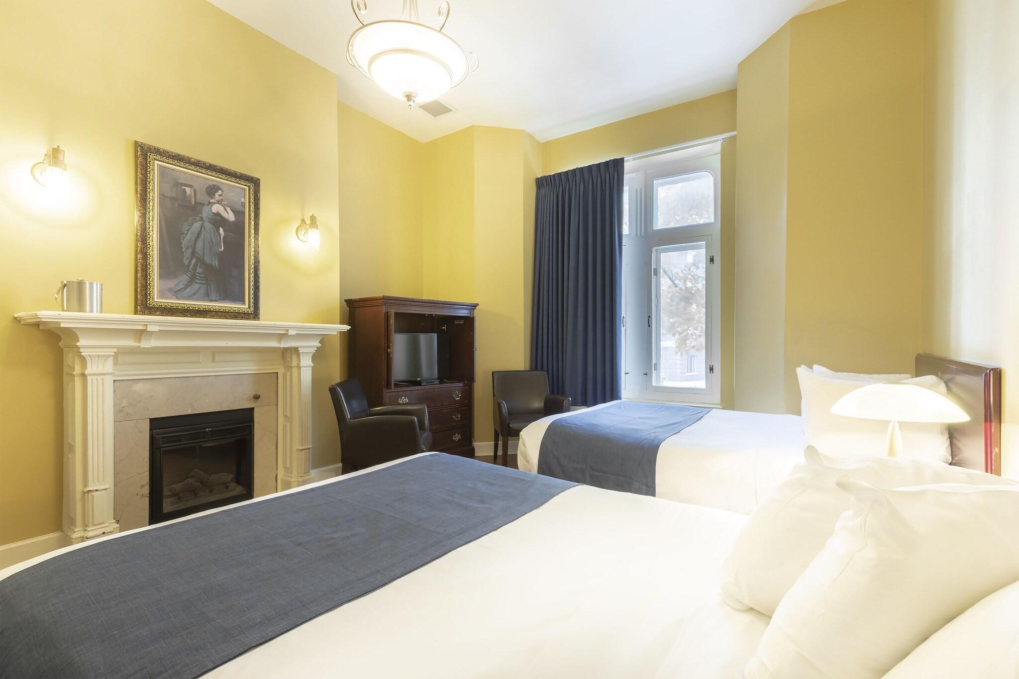 Double Classic Two Double Beds