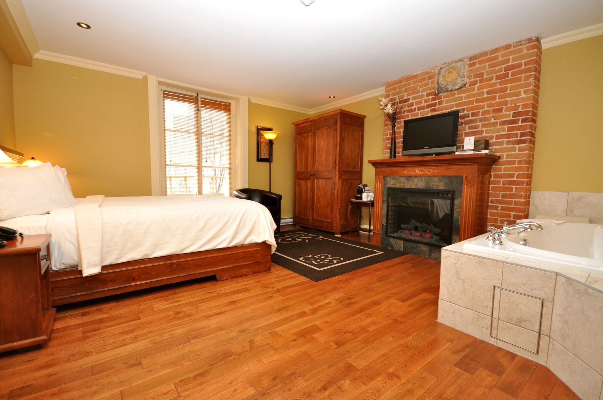 Suite Premium Queen Bed