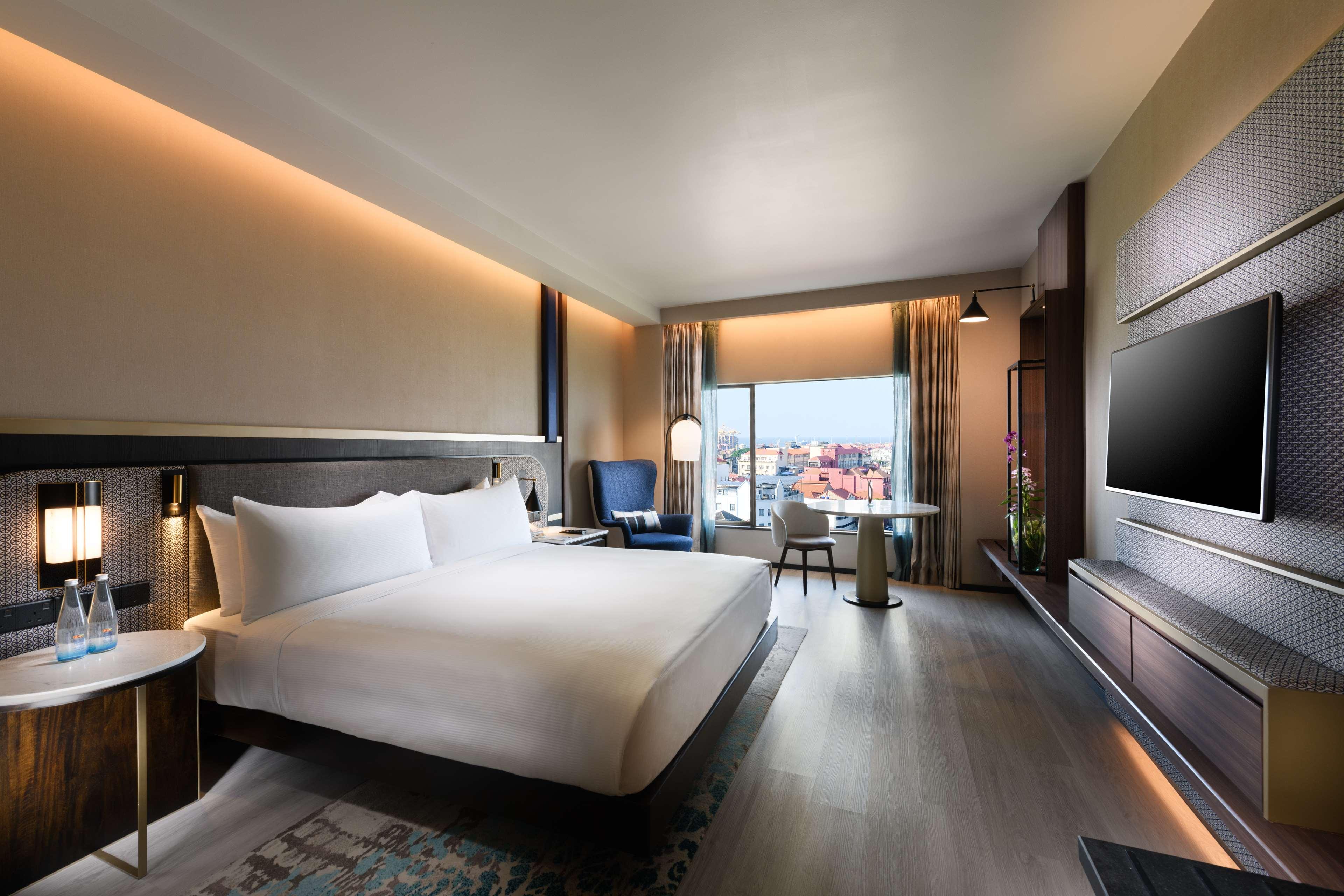 Double Superior King Bed