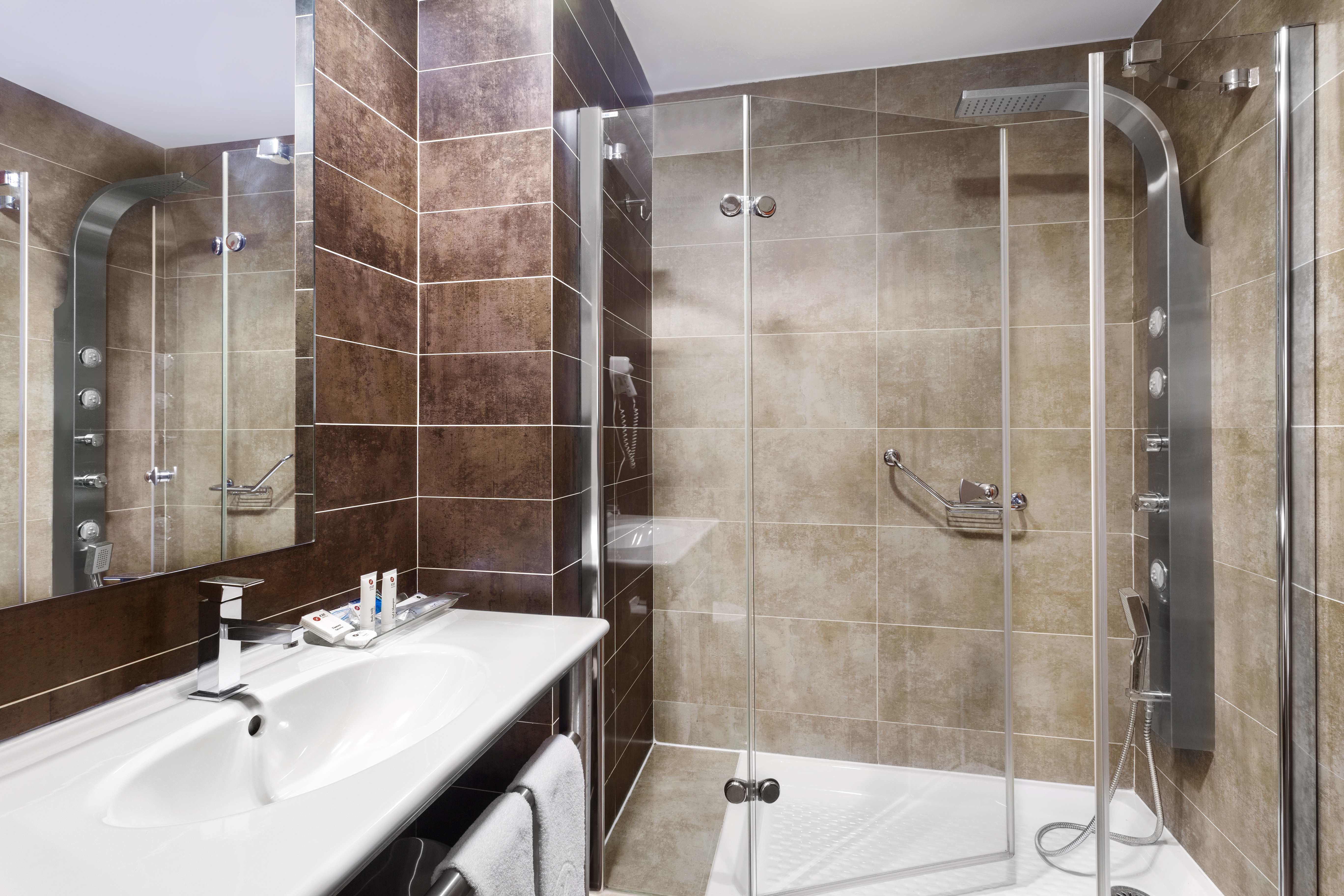 Double or Twin Standard