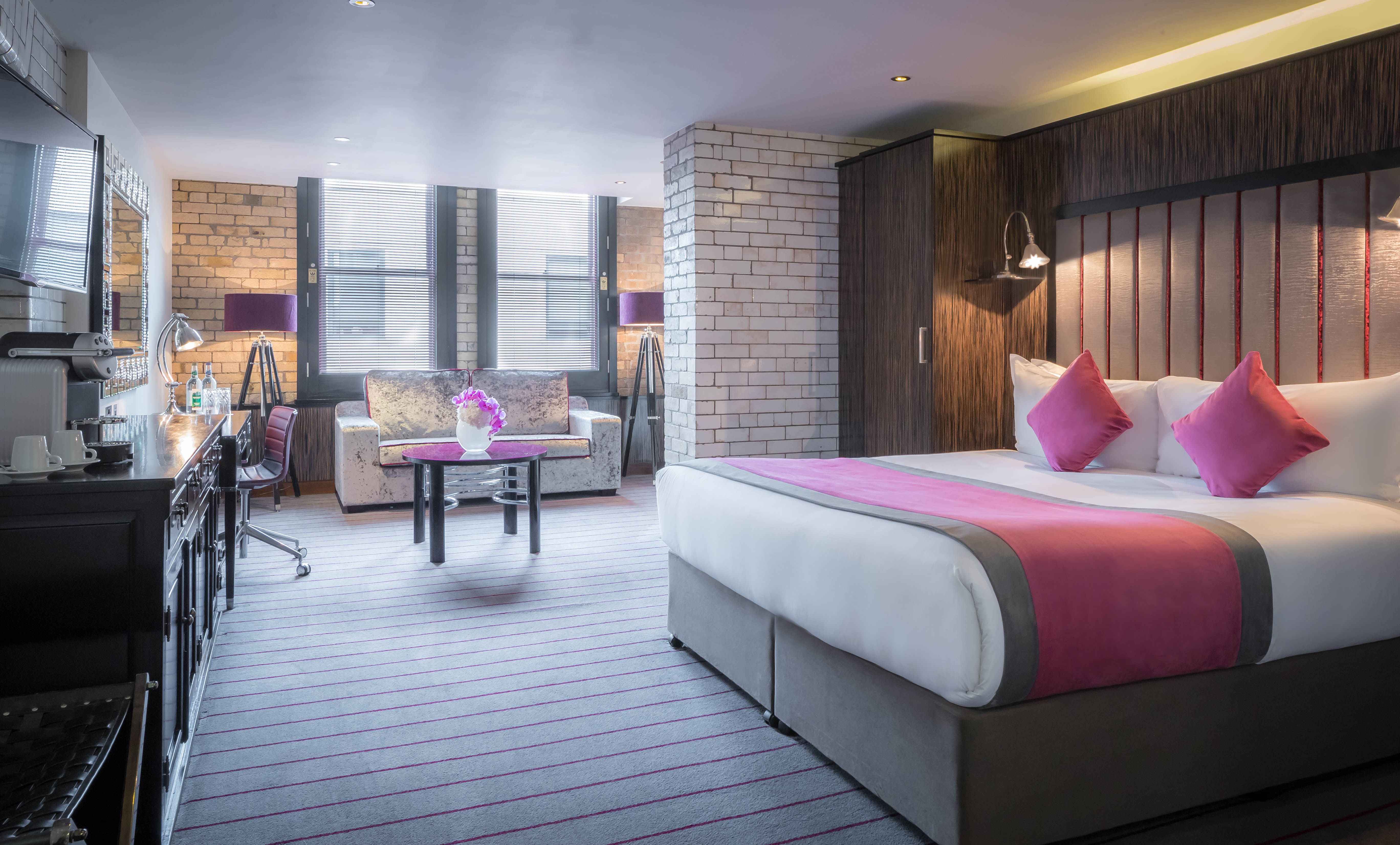 Junior Suite King Size Bed