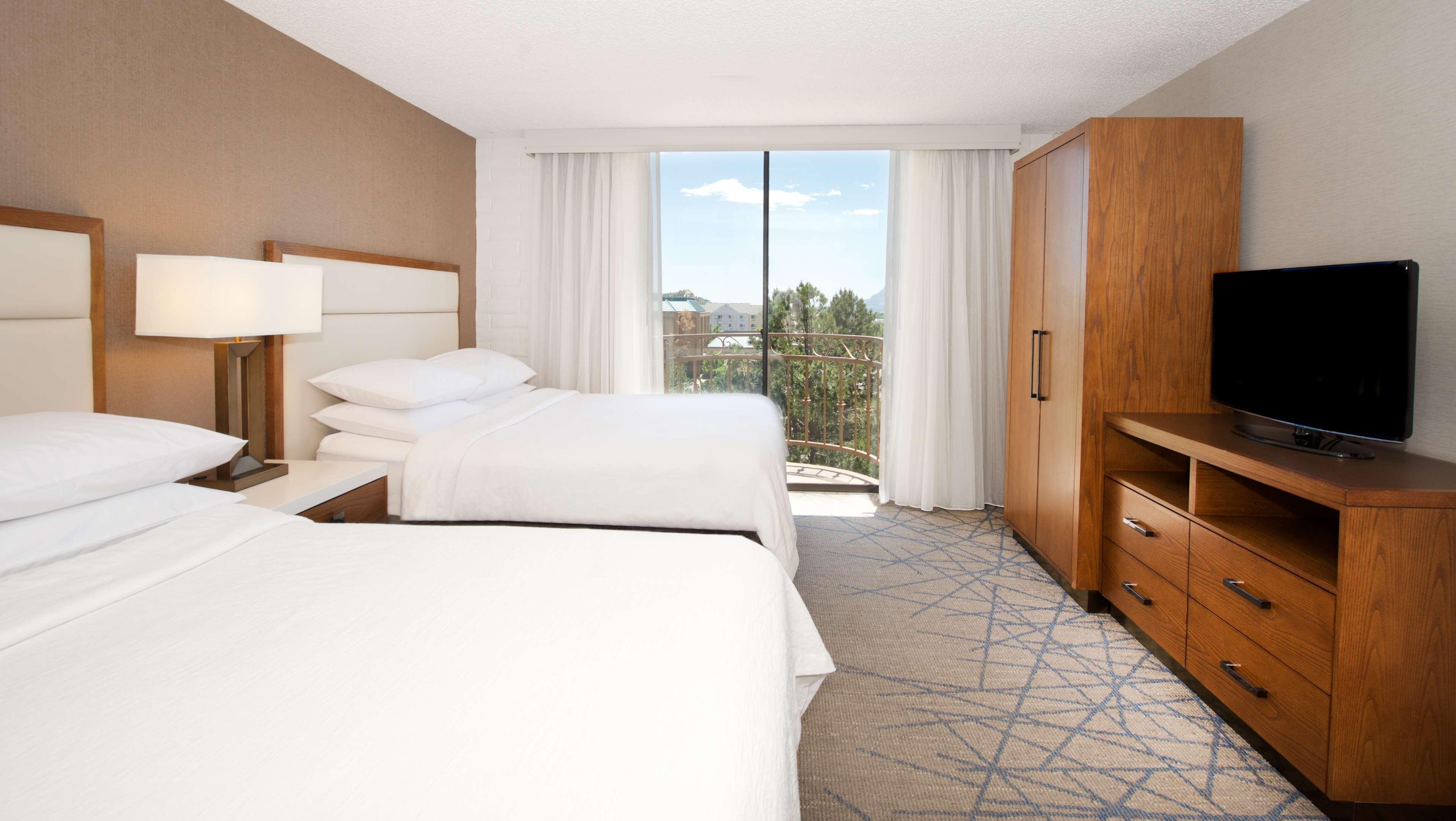 Suite Two Queen Beds Non Smoking