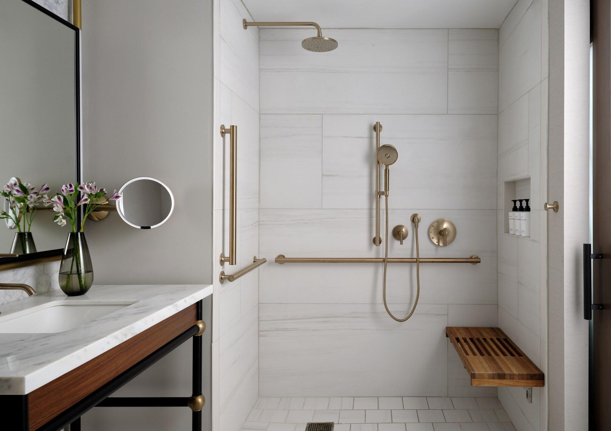 Junior Suite Accessible King Size Bed